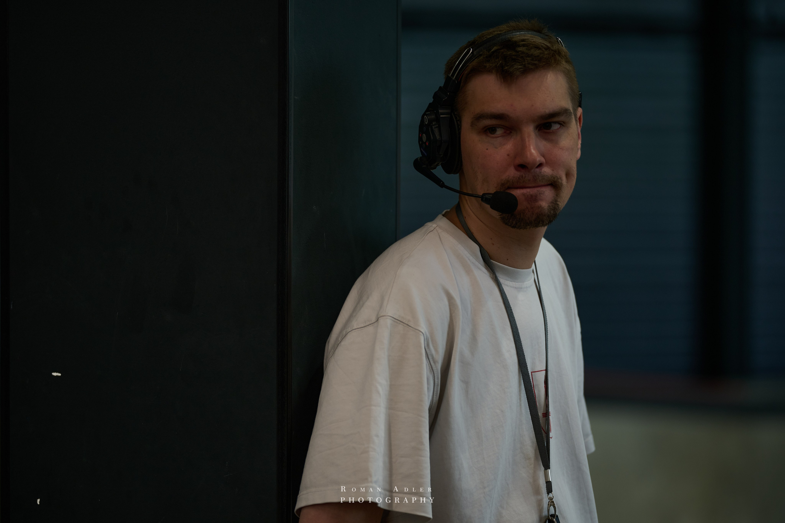 Репортаж со съёмок фильма «Своя в доску». Фотограф Роман Адлер