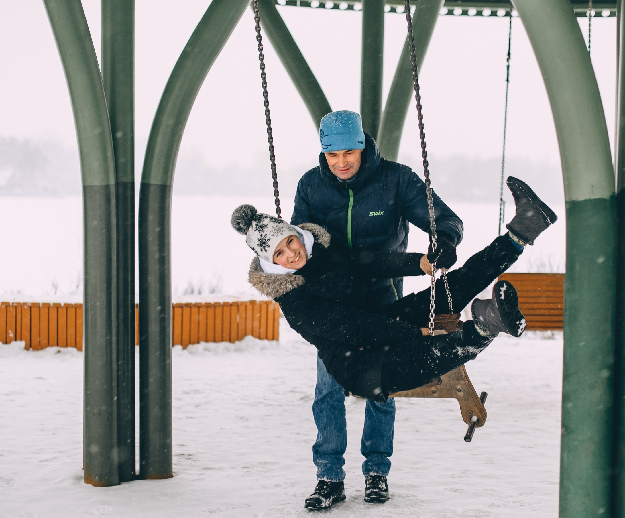Зимняя прогулка папы и дочери. Свадебный и семейный фотограф София Невская