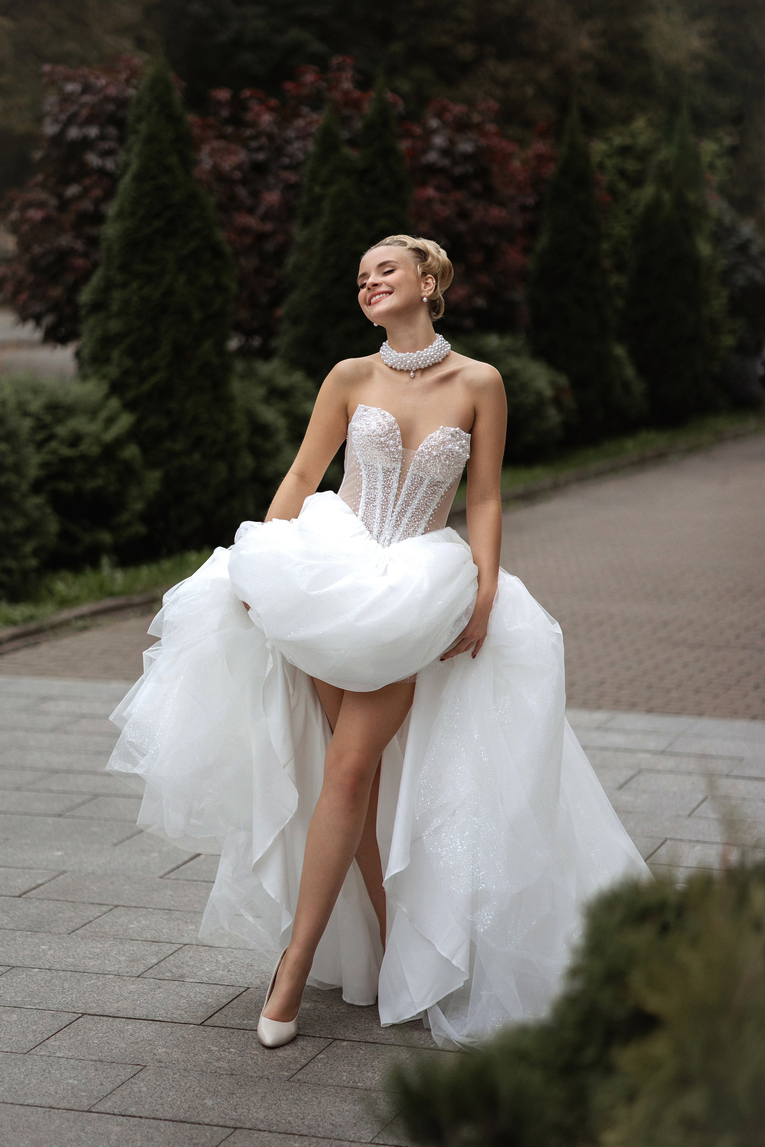 Локация отель Акрон платья салон Свадебный Мир модель Арина. Свадебный и семейный фотограф Татьяна Ласкина в Великом Новгороде