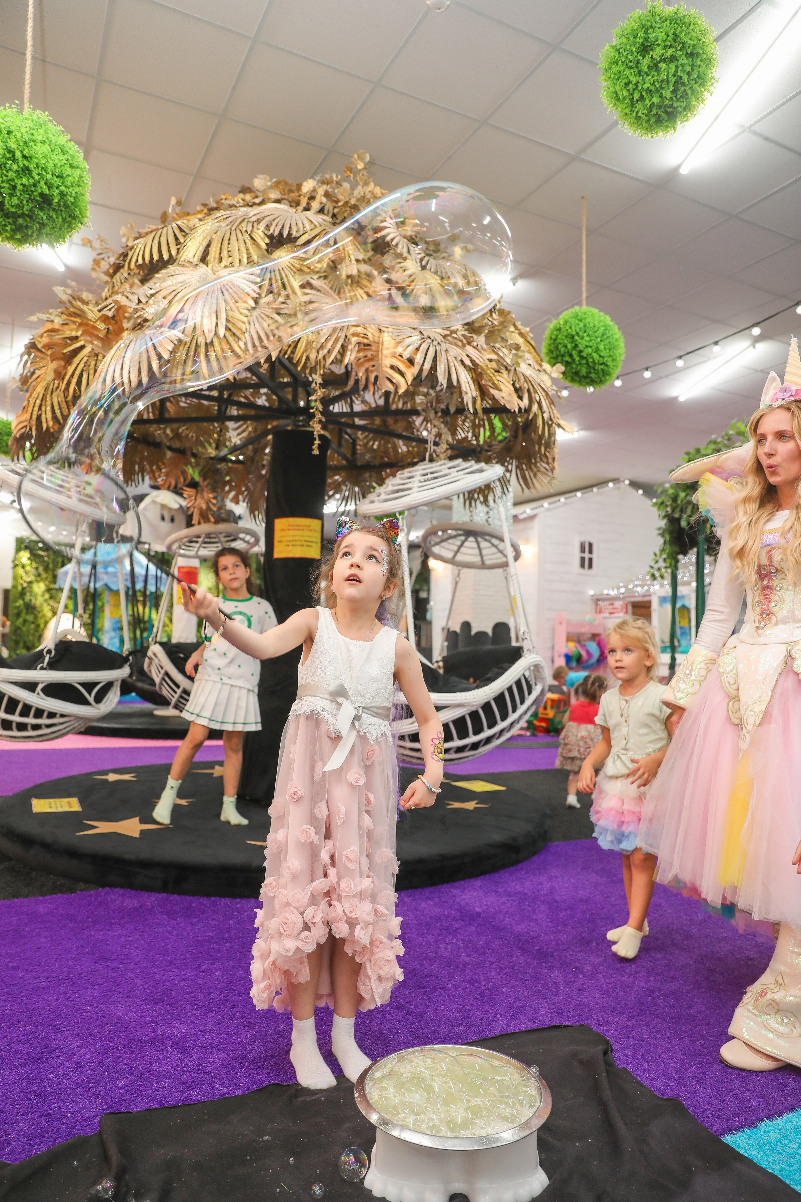 ДЕТСКИЕ МЕРОПРИЯТИЯ. Photographer Viktoriya Markushina «My world throug»