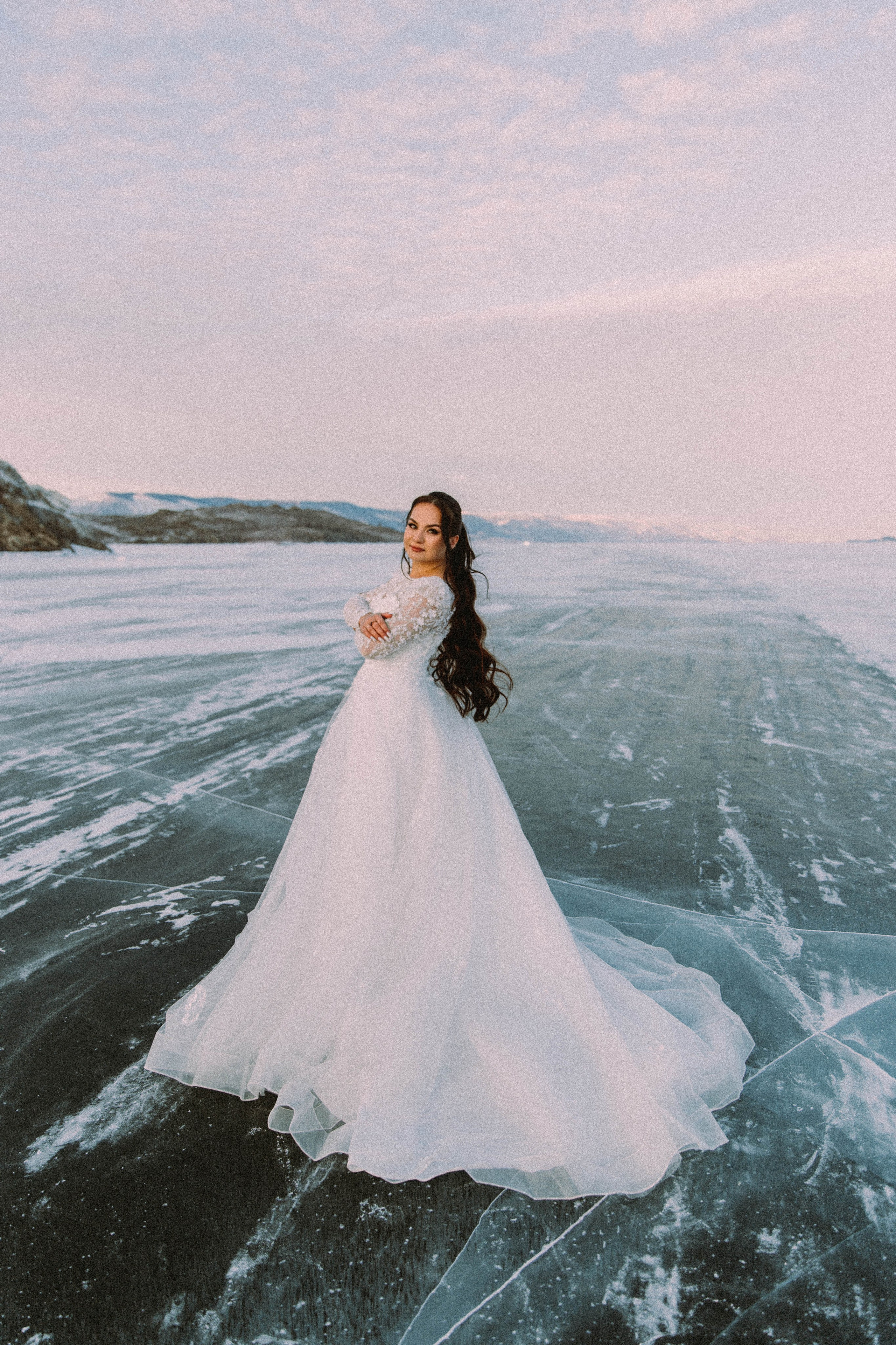 Свадебная зимняя съемка на Байкале. Главная