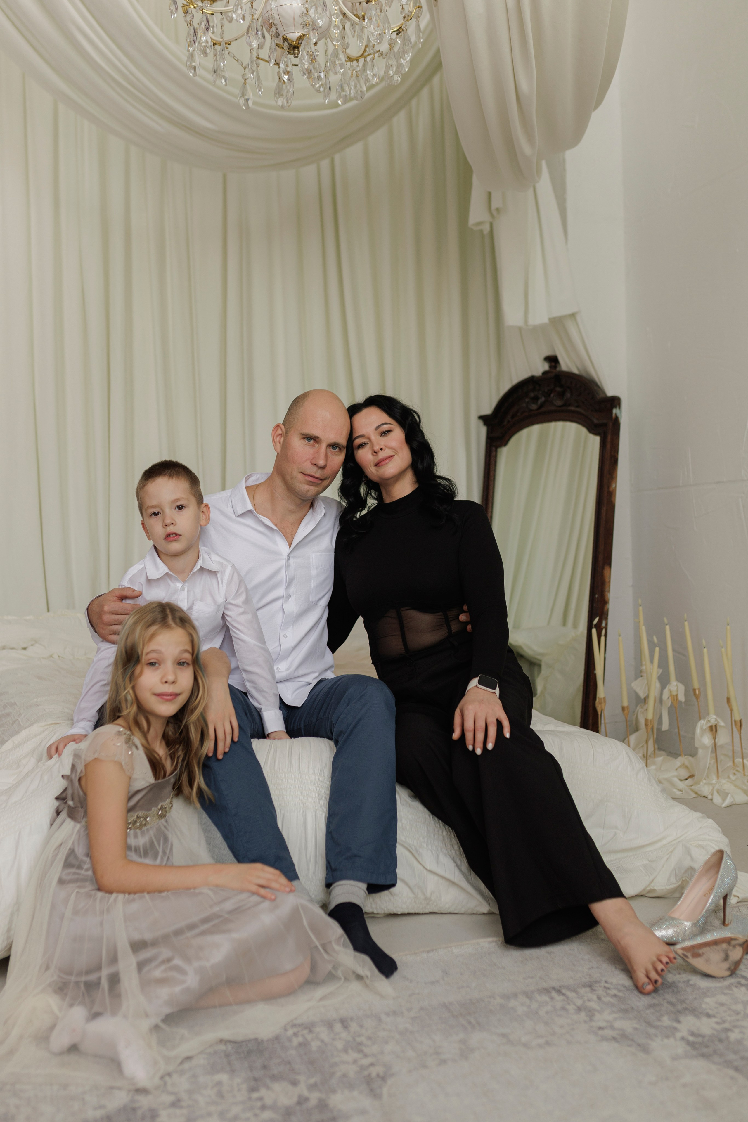 Студийная семейная фотосессия. Семейный и детский фотограф в Рязани Васюгова Мария