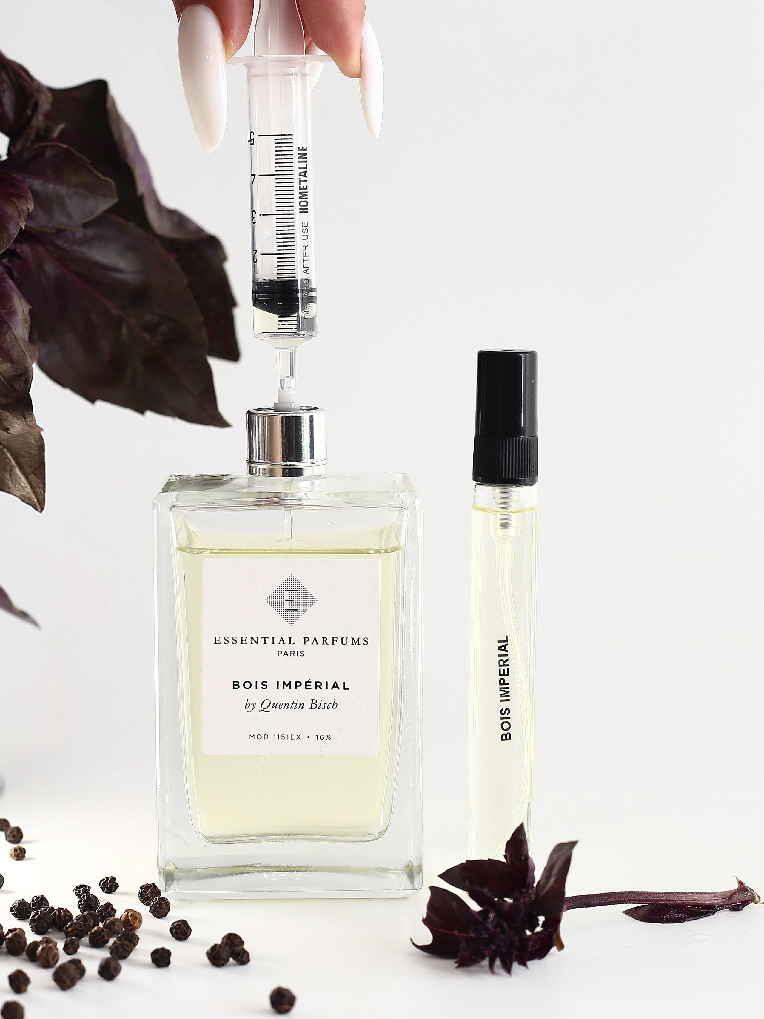 Парфюм в светлых тонах. Фотограф для различных событий, проектов, маркетплейсов, сайтов и мероприятий в Екатеринбурге