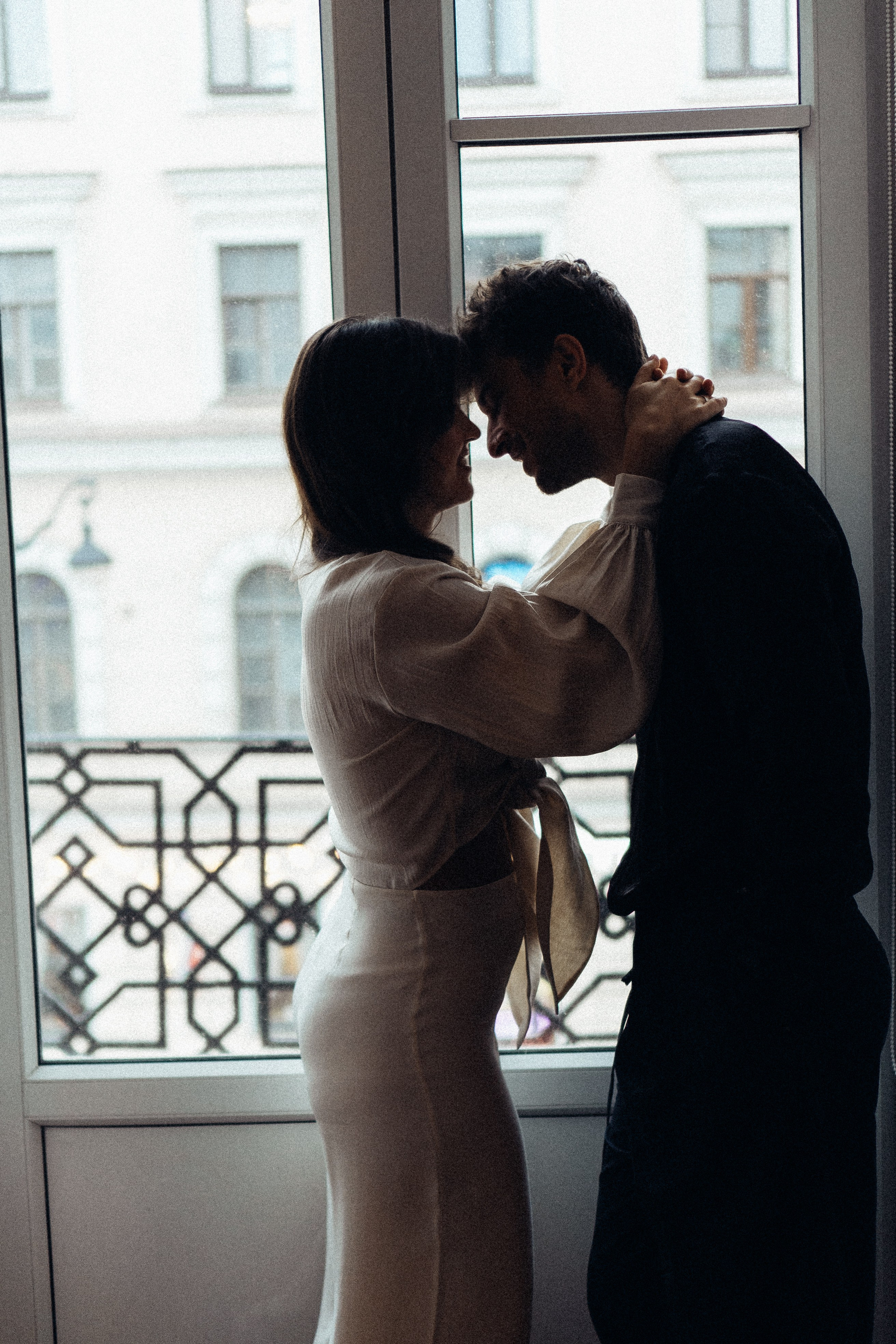 УТРО ЖЕНИХА И НЕВЕСТЫ В ПИТЕРСКОЙ КВАРТИРЕ И СЬЕМКА С СВАДЕБНЫХ ОБРАЗАХ. Профессиональный фотограф, Санкт-Петербург — Виктория Богомолова