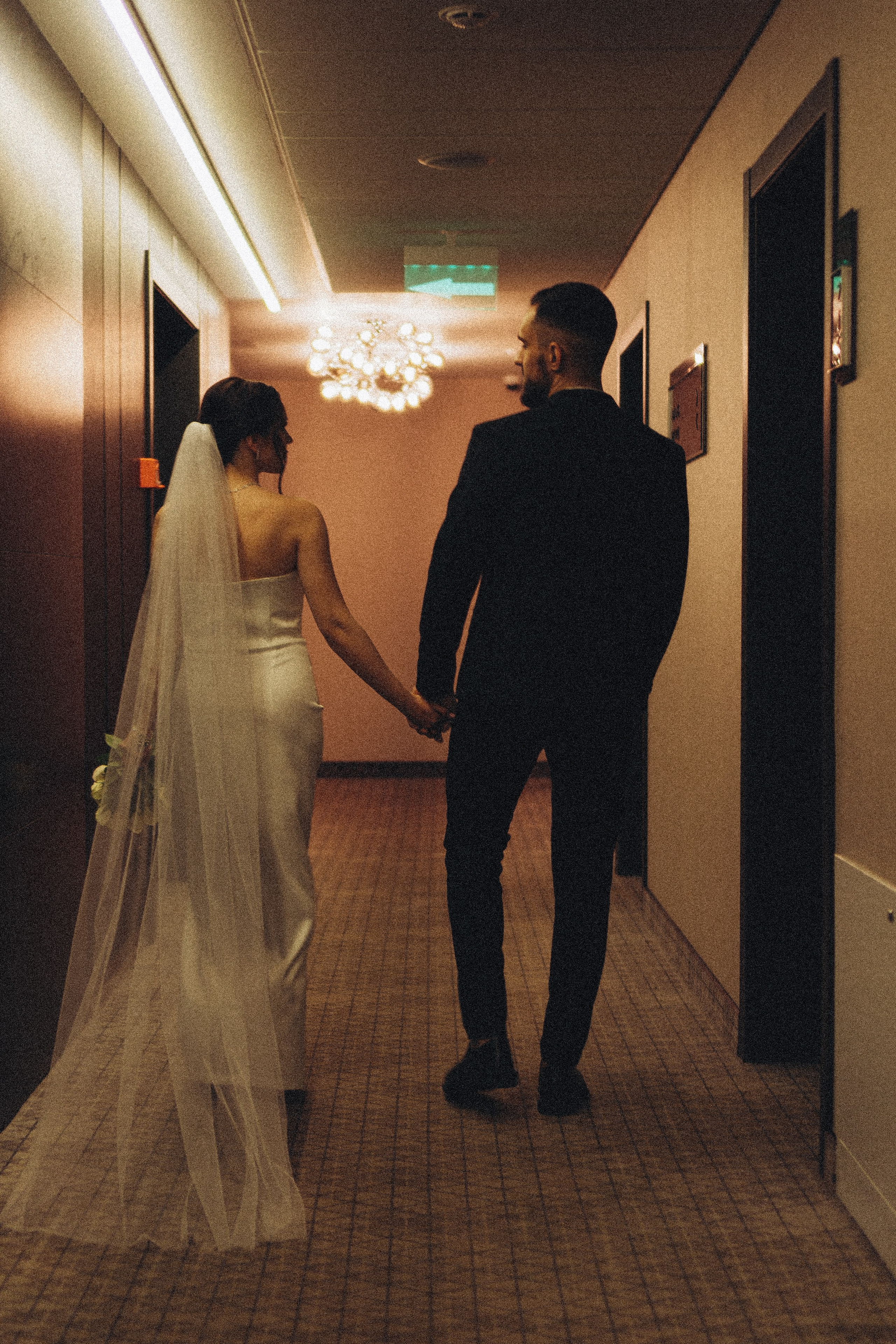 СВАДЕБНАЯ СЬЕМКА СБОРОВ ЖЕНИХА И НЕВЕСТЫ В ОТЕЛЕ И ТАКЖЕ ФОТОСЕССИИЯ В ОТЕЛЕЕ МЕГАПОЛИС БРЯНСК. Профессиональный фотограф, Санкт-Петербург — Виктория Богомолова