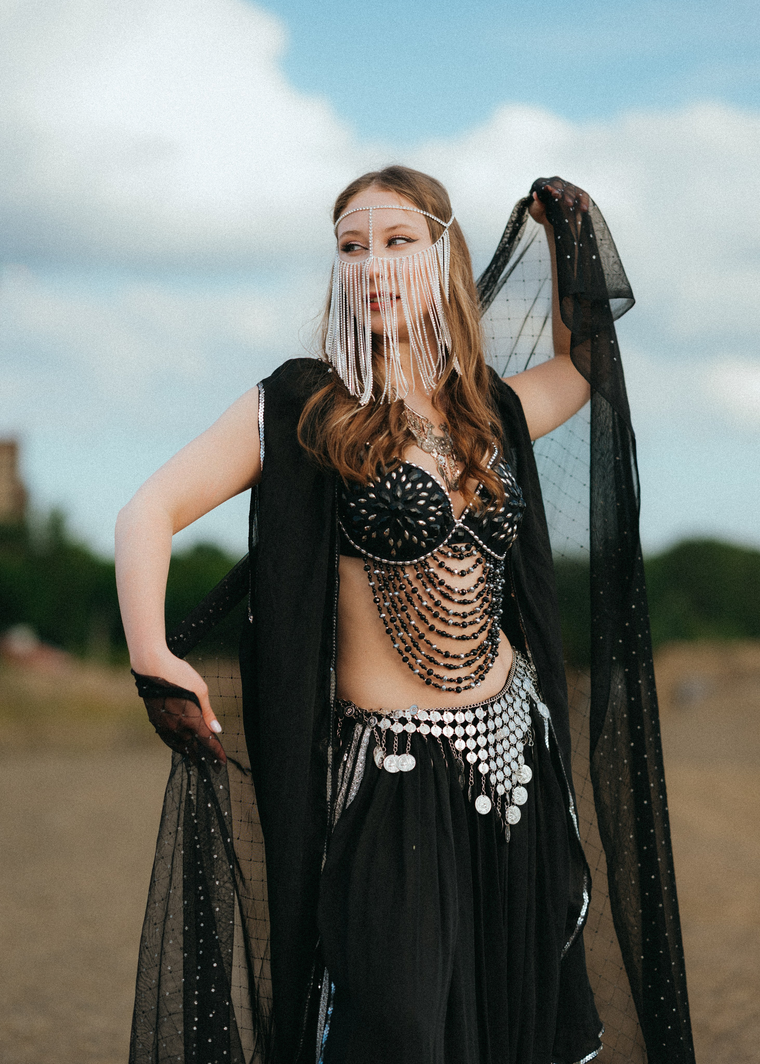 Орг https://t.me/fv_nsk vk.com/fv_nsk #фотовстречинск 💃🏻 @lina_laww Vk: https://vk.com/lina_lavv 💃🏻 @victoryyya_05 https://vk.com/victoryya_kir 👑 Белый костюм и&nbsp;тиара VK @olga.karrott.jewelry