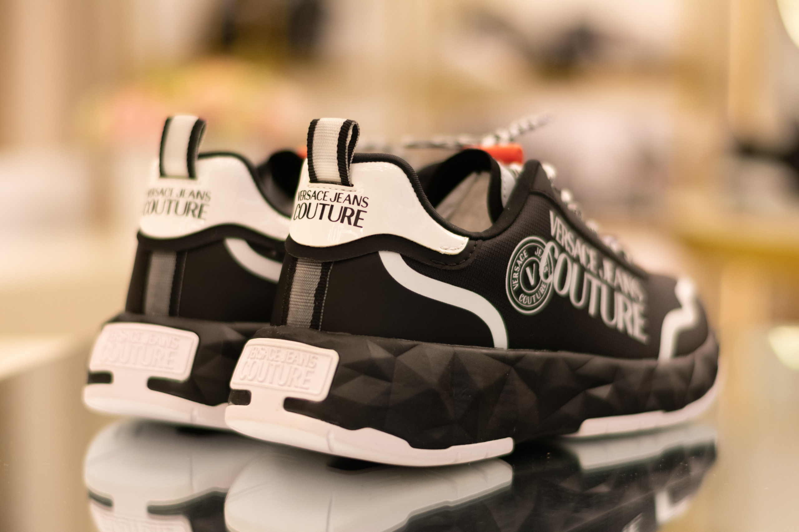 Для организаций. Предметная фотосессия для обувного магазина Capsula. Фотограф/видеограф Богдан Голованов