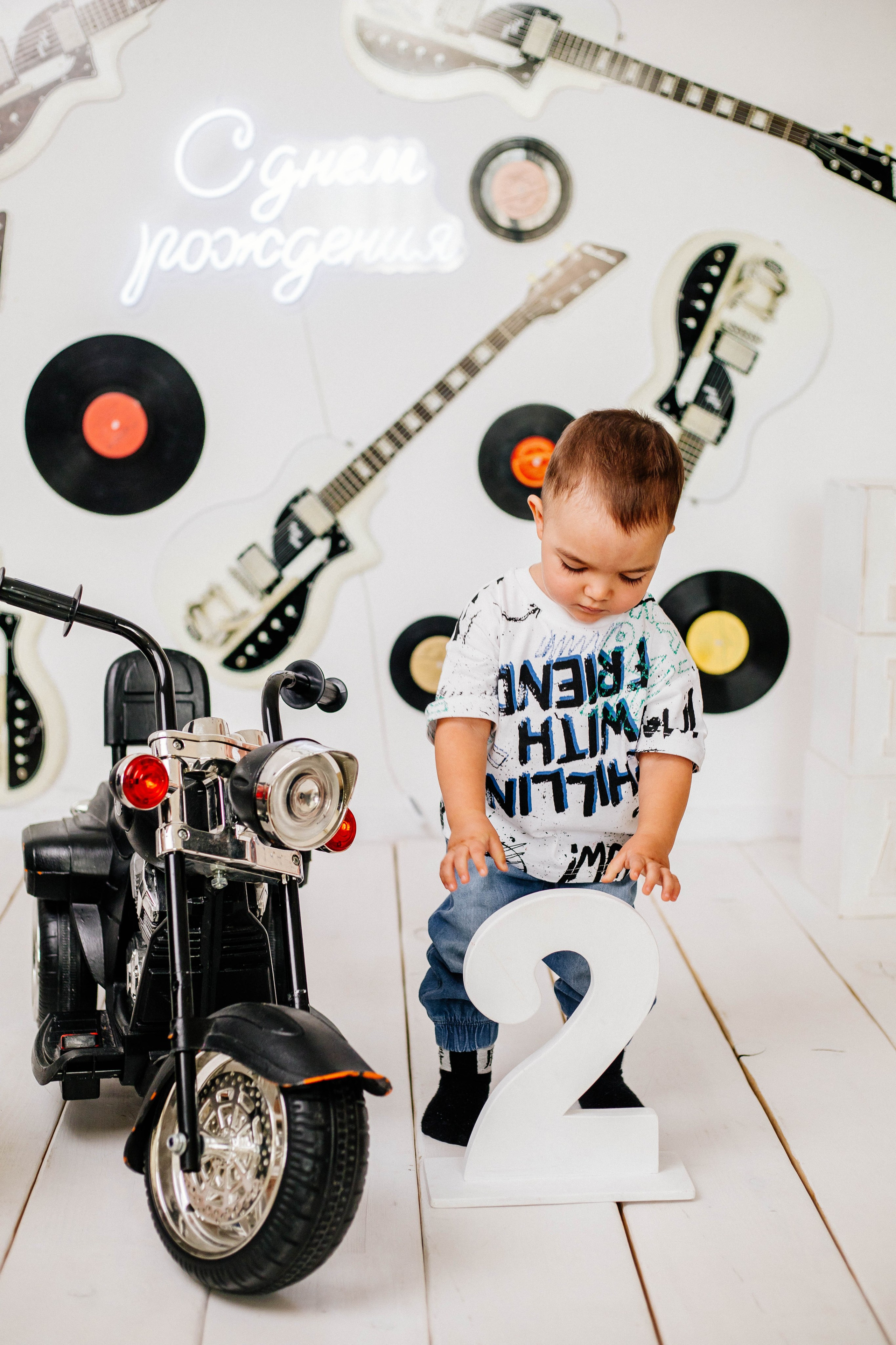 Лев с семьей. Рыжова Тамара