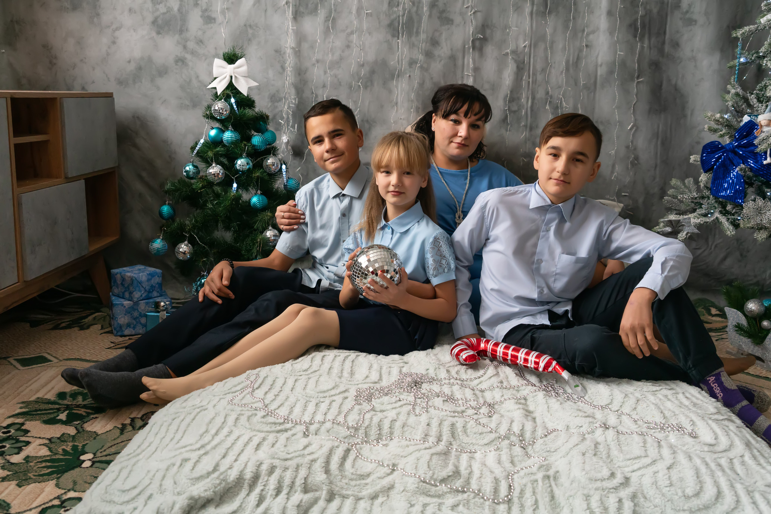 Семейная новогодняя съемка. Семейный и детский фотограф Тула Ясногорск Тульская область Надежда Кукушкина