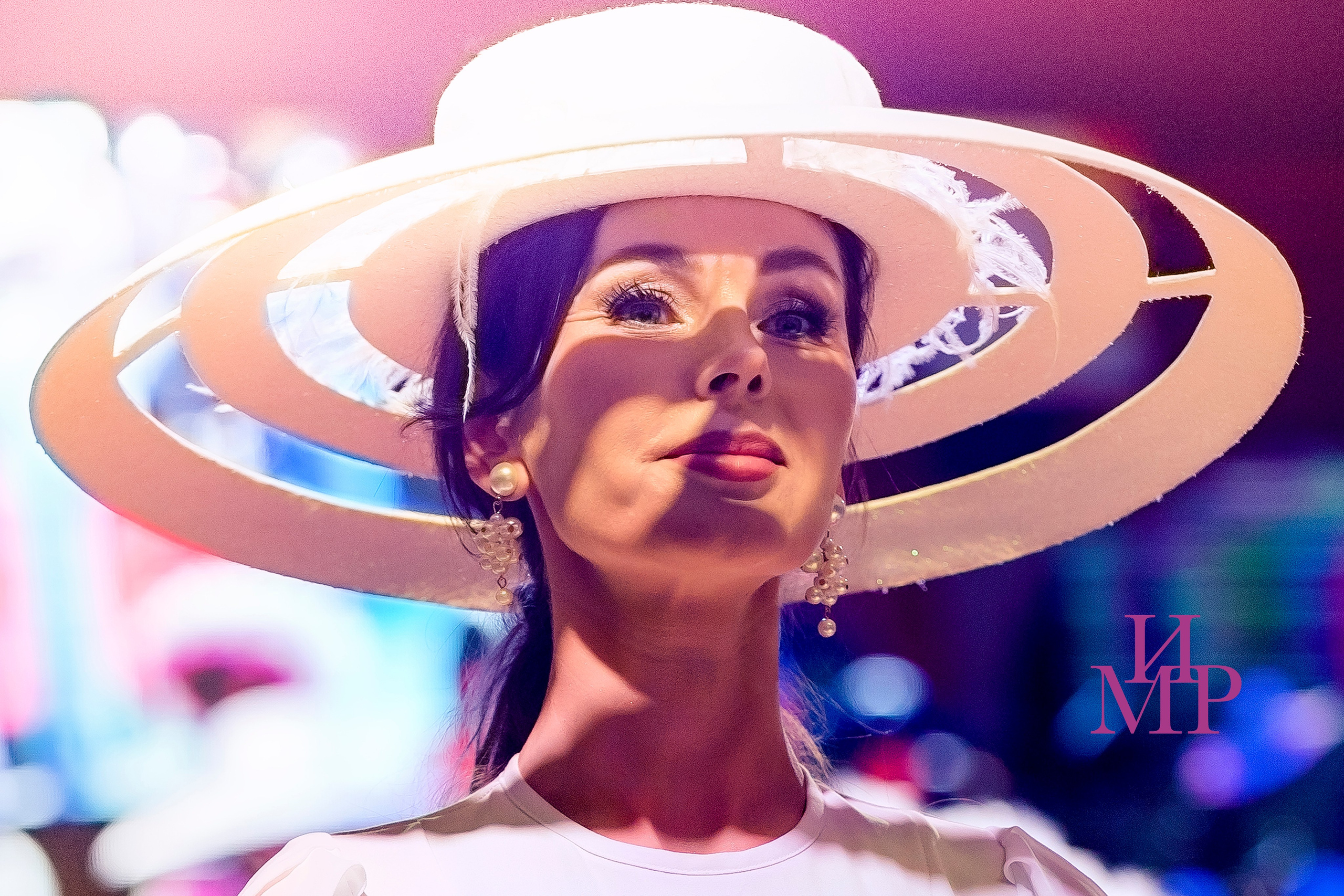 Обложки журнала МИР