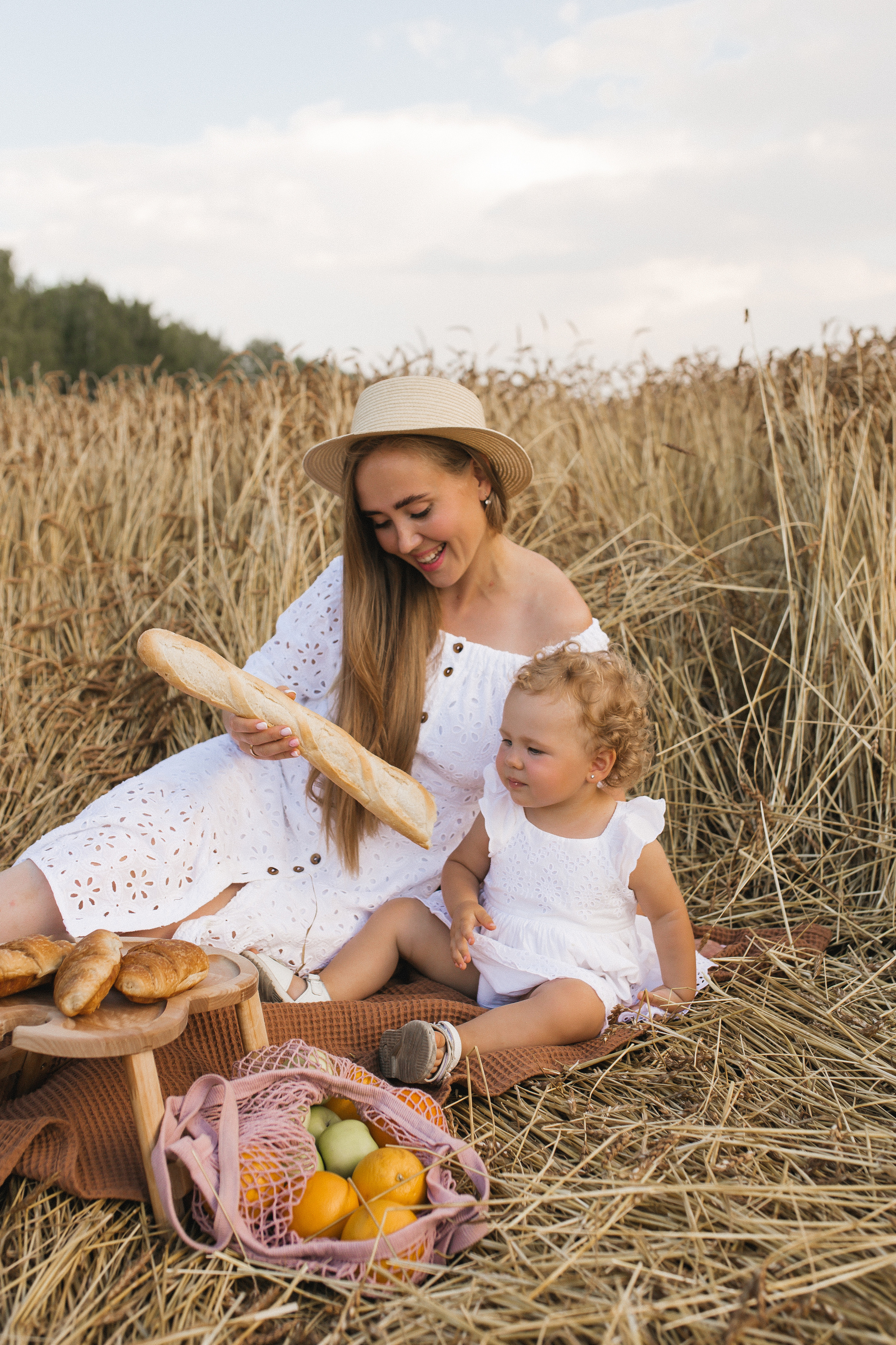 Вика Саша Алиса поле. Семейный и свадебный фотограф в Екатеринбурге Орлова Ирина
