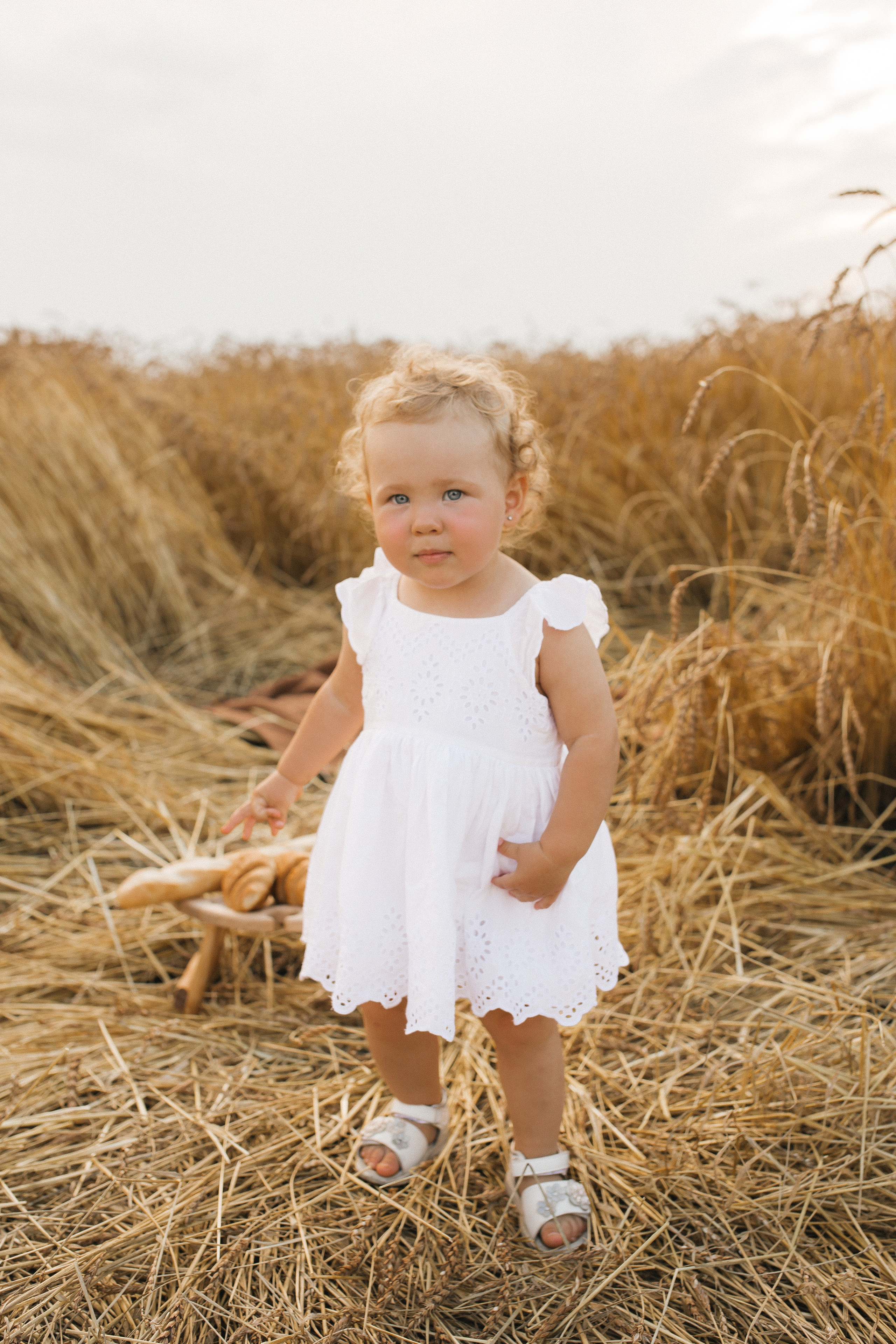 Вика Саша Алиса поле. Семейный и свадебный фотограф в Екатеринбурге Орлова Ирина