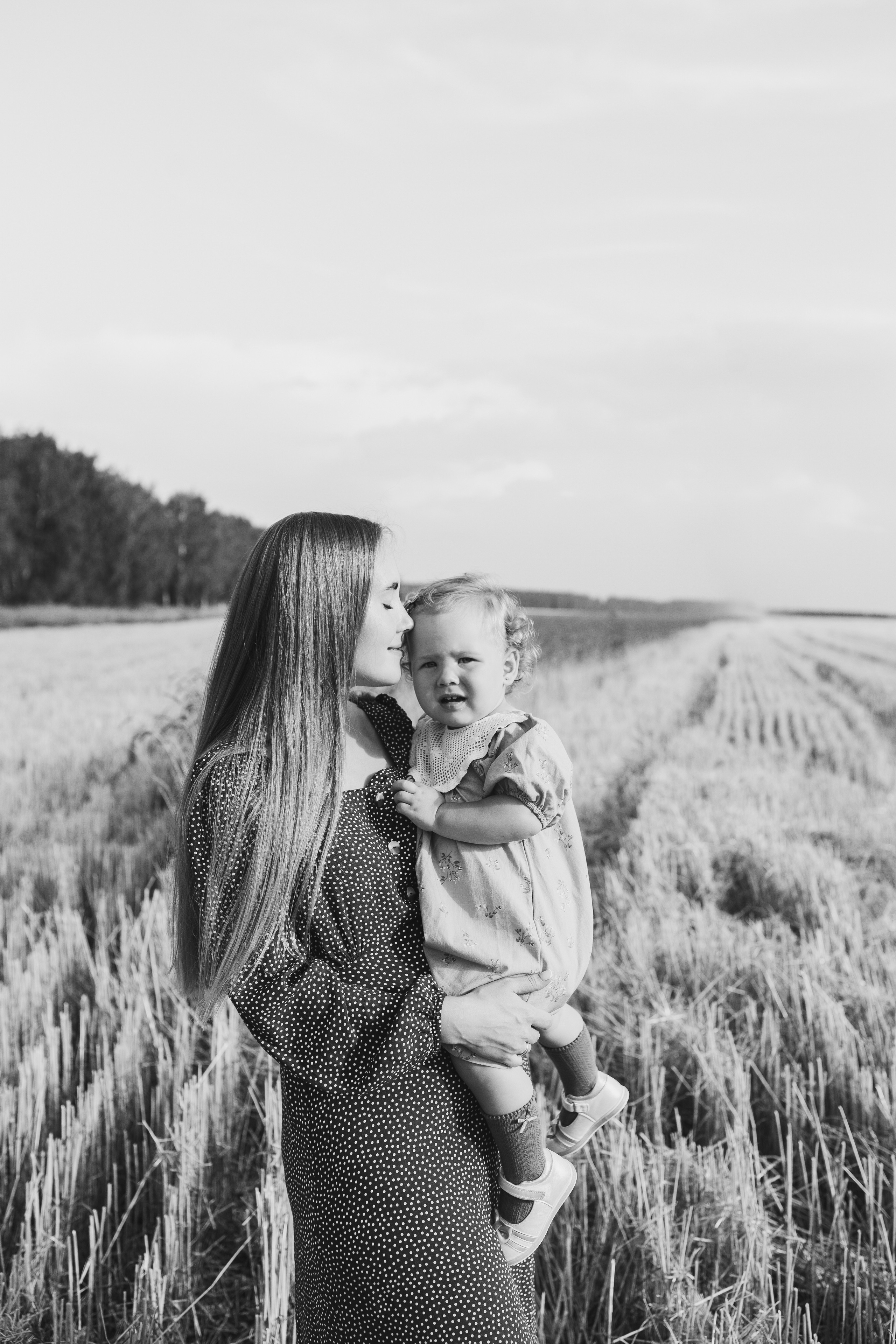 Вика Саша Алиса поле. Семейный и свадебный фотограф в Екатеринбурге Орлова Ирина