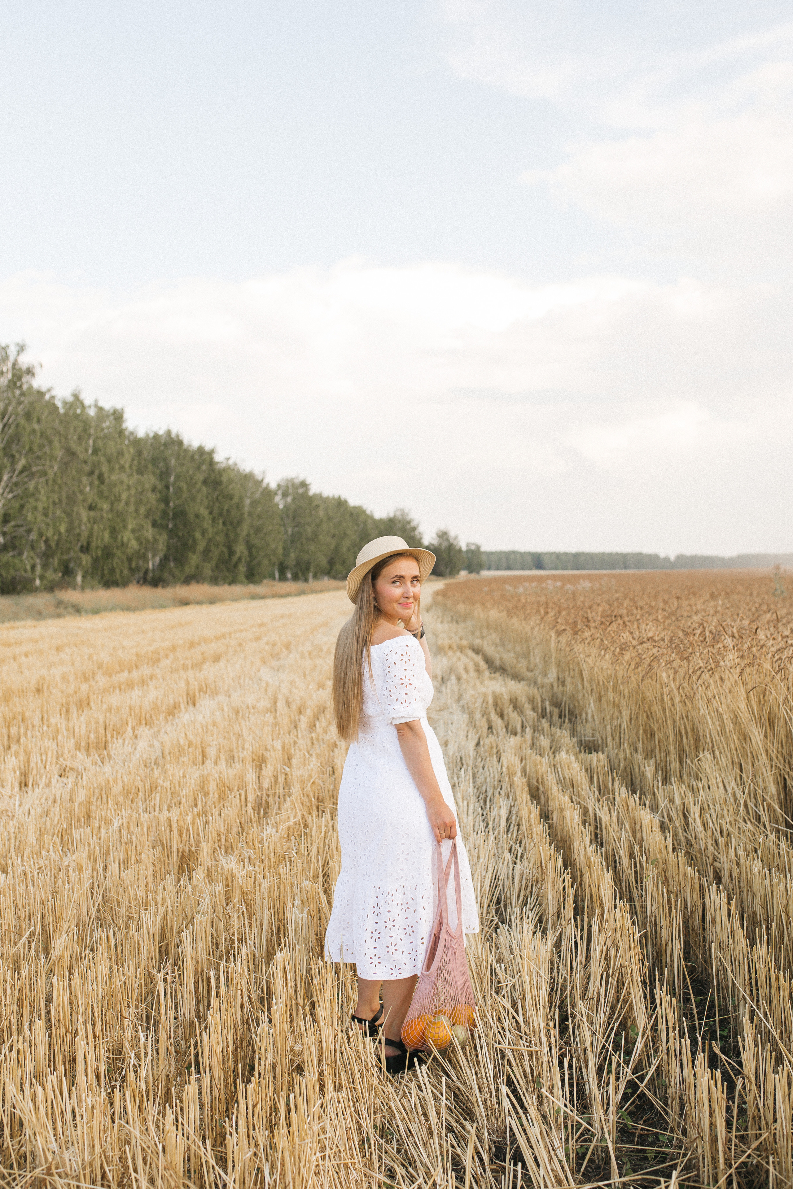 Вика Саша Алиса поле. Семейный и свадебный фотограф в Екатеринбурге Орлова Ирина