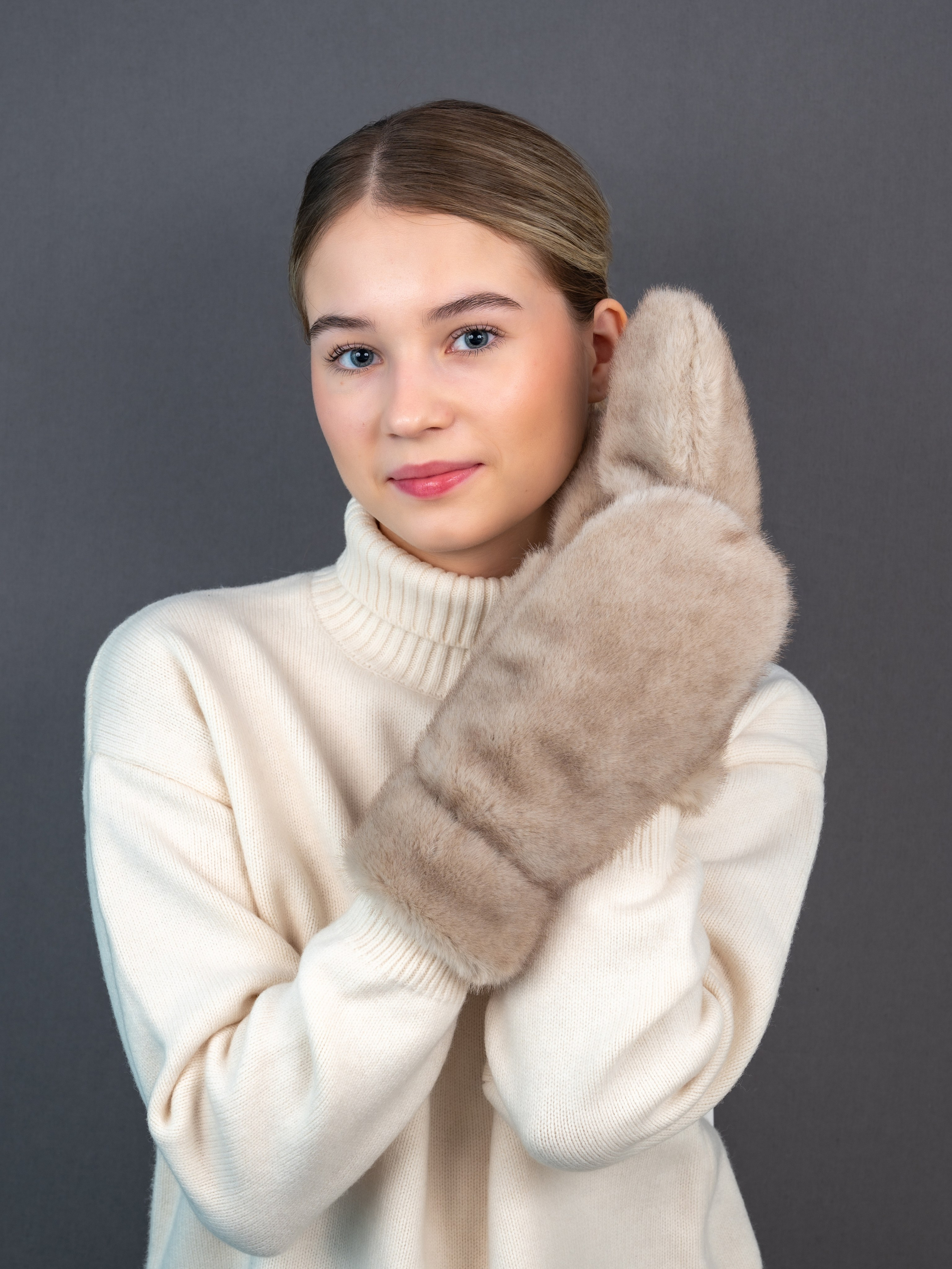 Каталог лук бук съёмка для каталога одежды, для маркетплейсов. Семейный и детский фотограф в детских садах и школах