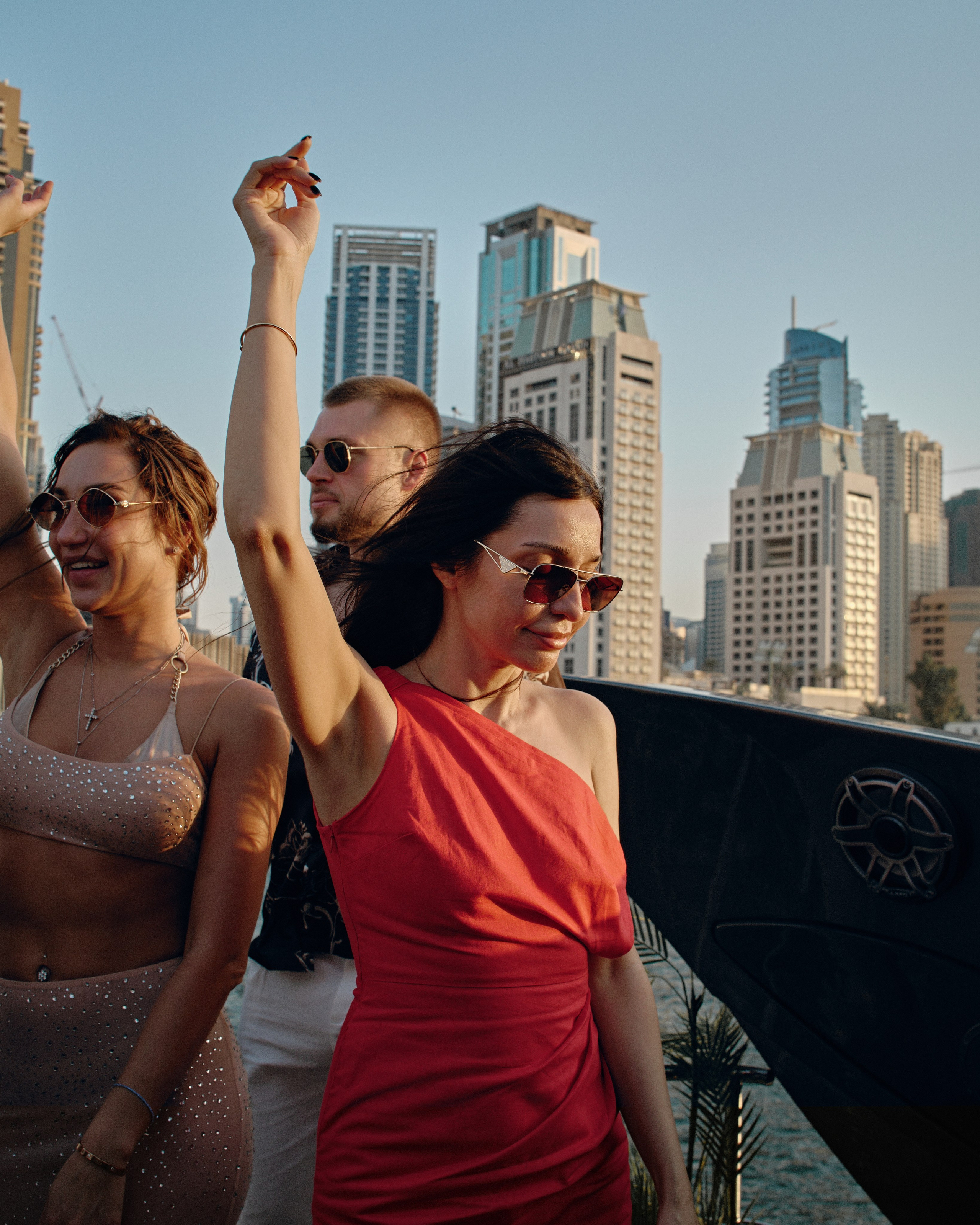 PAVEL DEREVYANKO. NOIZOMAX Художественный фотограф в Дубай