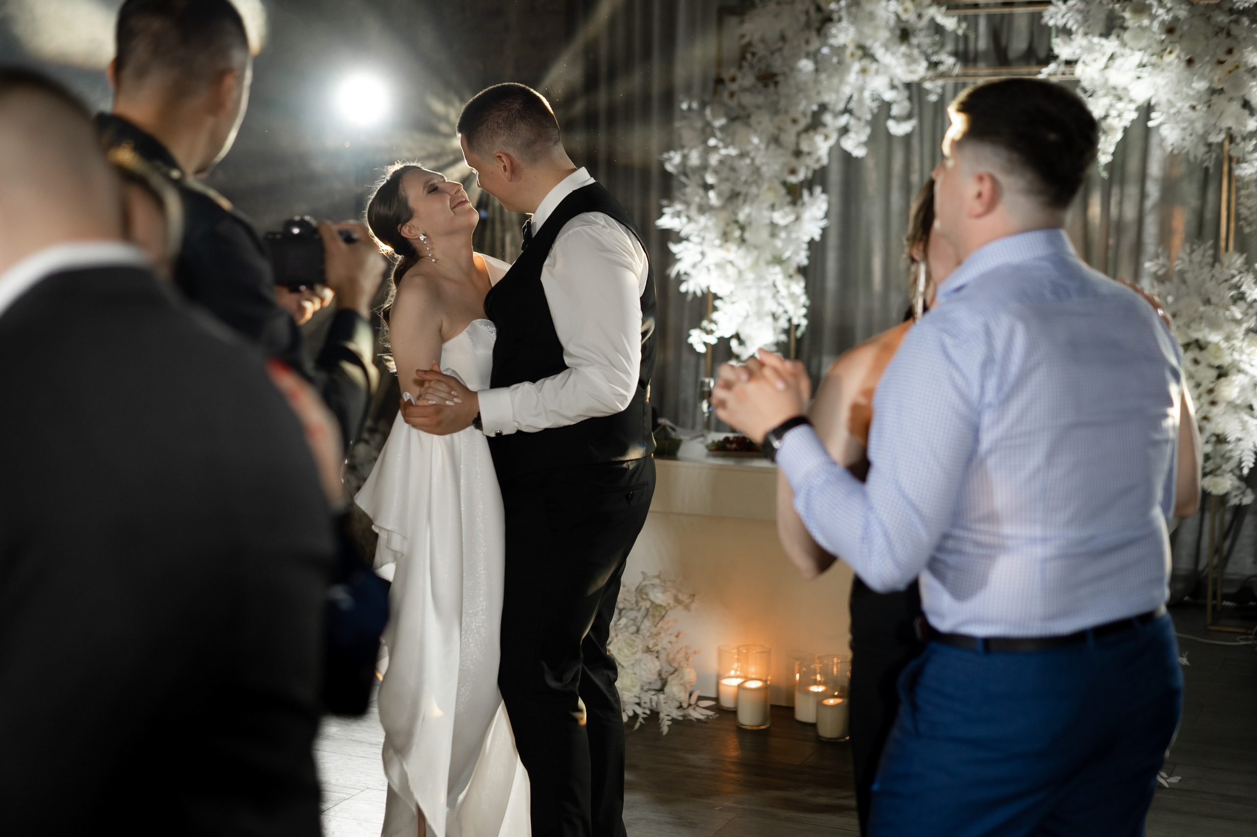 Свадьба Снежаны и Алексея. Свадебный фотограф Тюмень Анастасия Битная