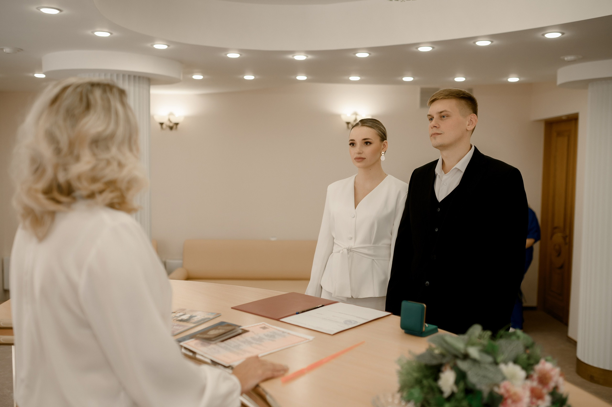 Иван & Виктория. Твой личный проводник к красивым фотографиям в Старом Осколе