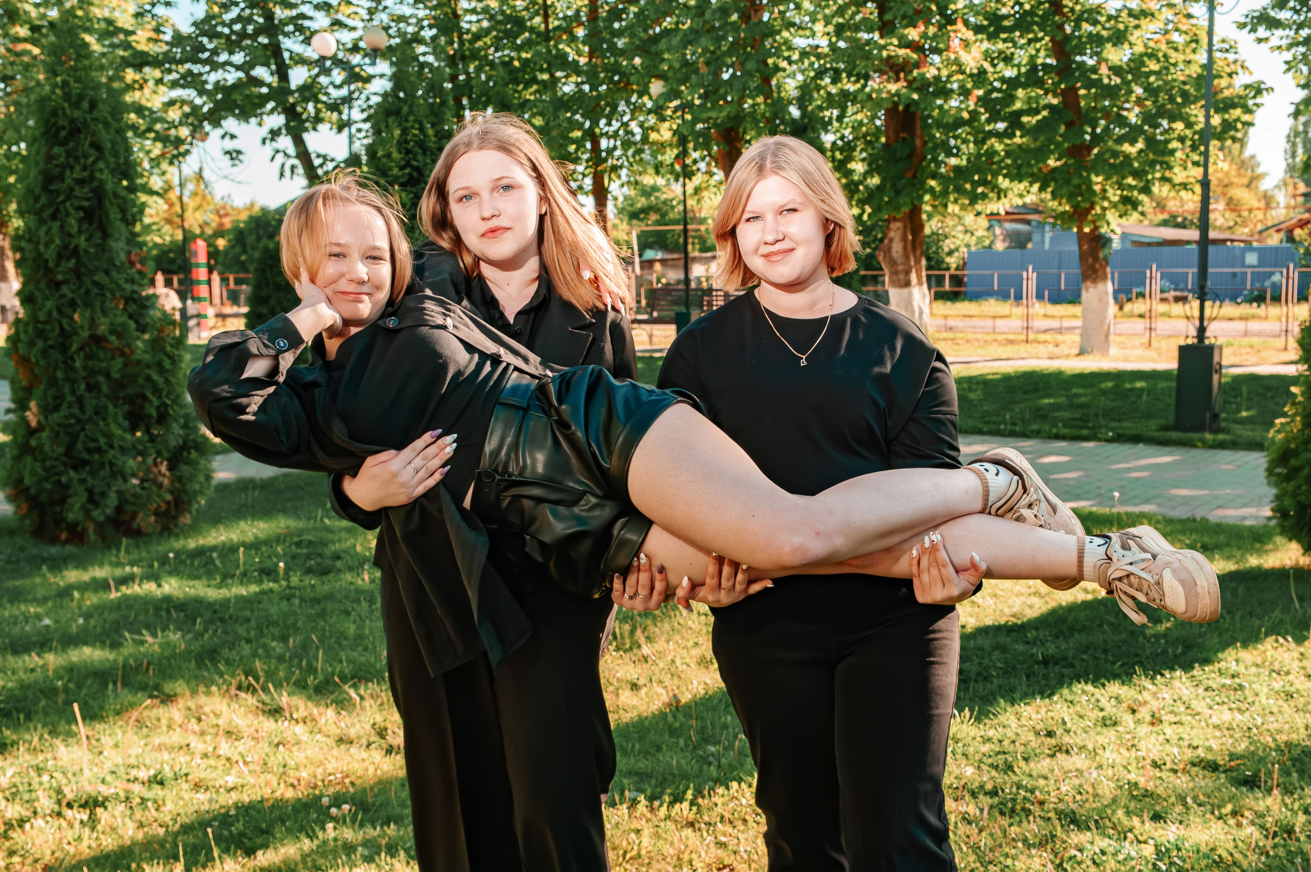 Друзья. Выпускные альбомы. Фотограф Ксения Борисова