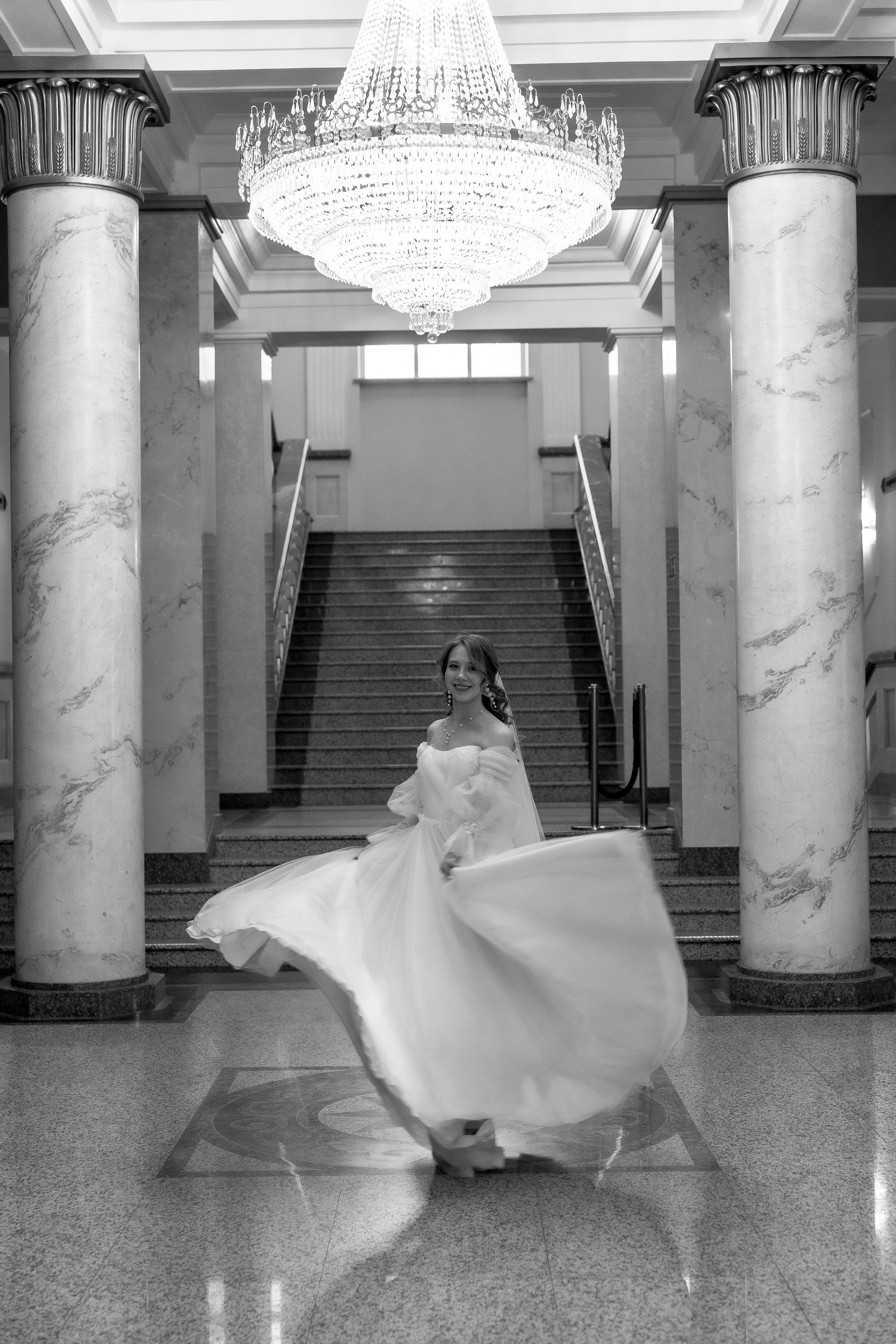 Олег и Татьяна _театр Оперы и балета. Свадебный и семейный фотограф в Самаре Салахова Гулина