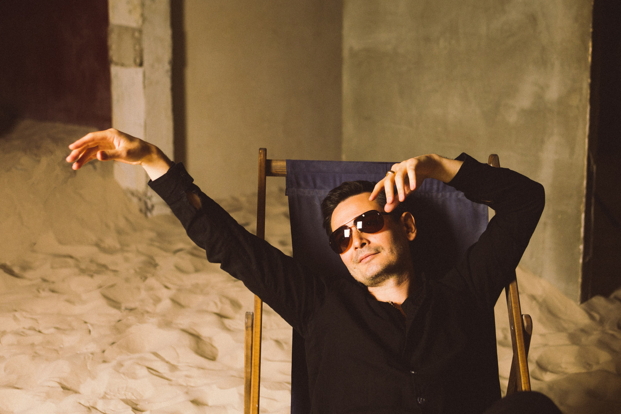 Александр. Студия