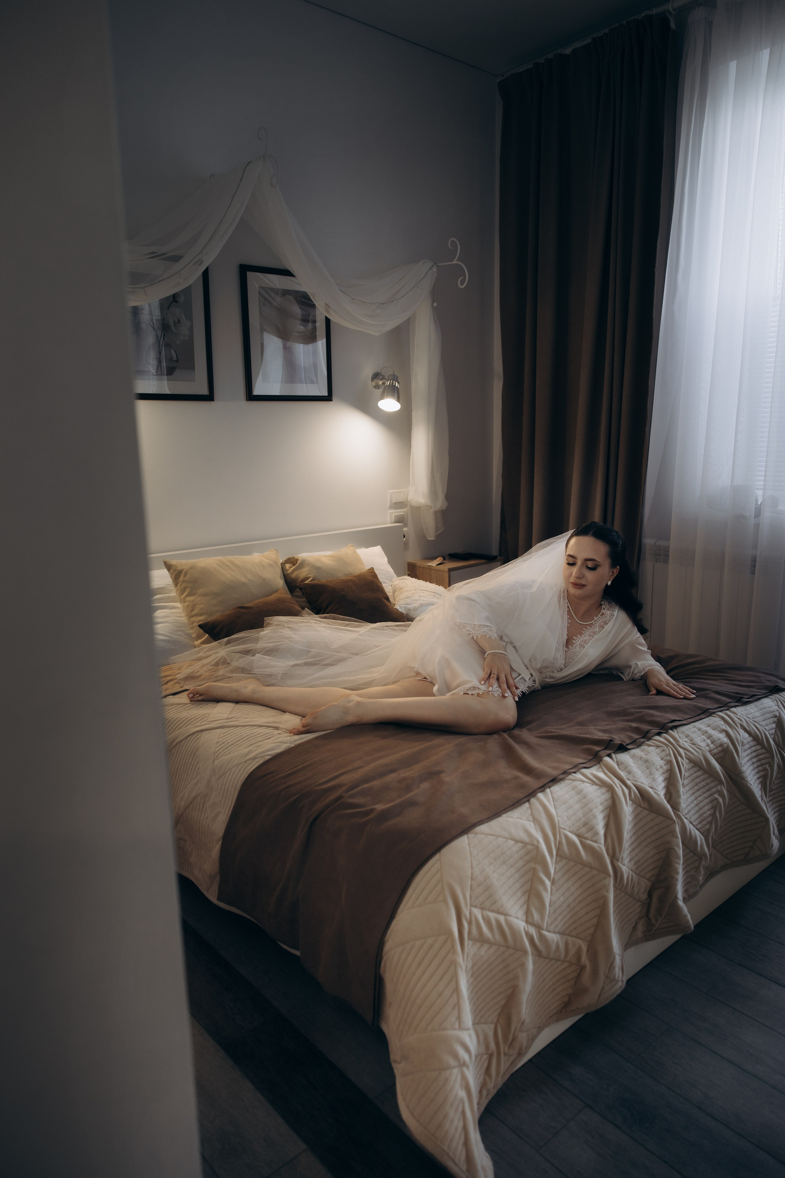 Свадебная фотосъемка в Пензе: Ольга и Владислав в отеле и студии «Перспектива»