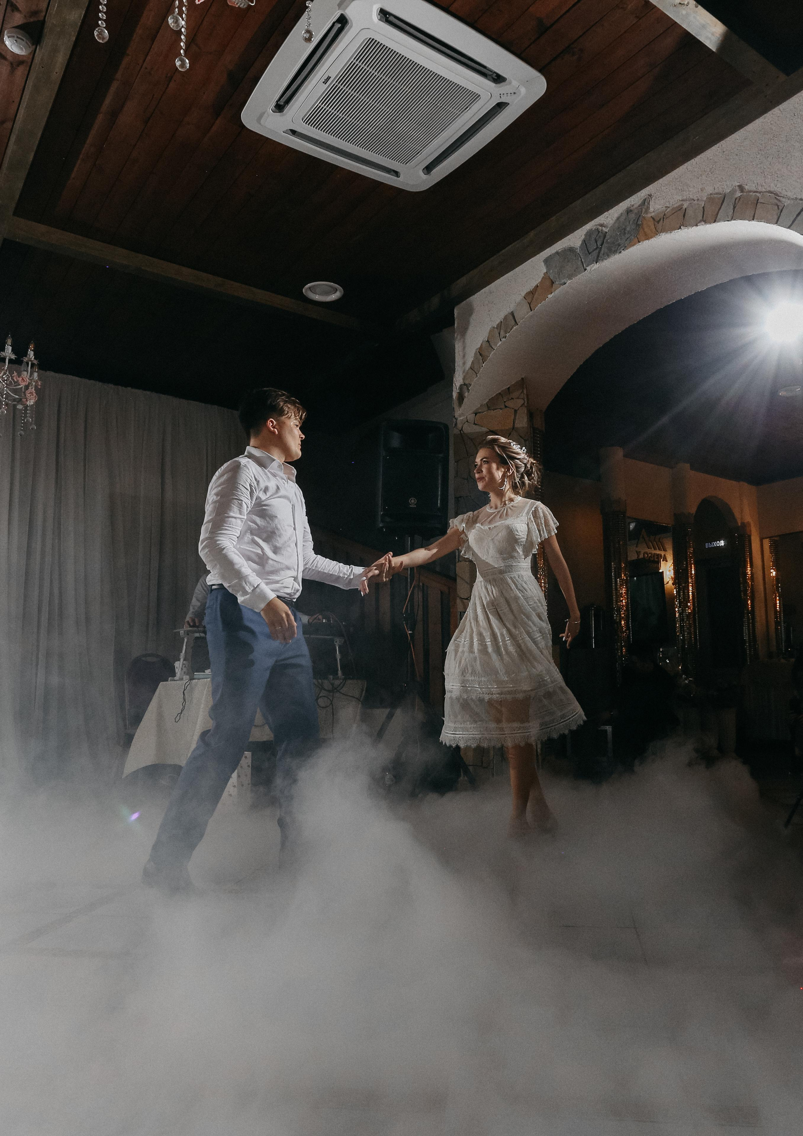 Все, что было на вечеринке, останется…. Свадебный фотограф в Санкт-Петербурге