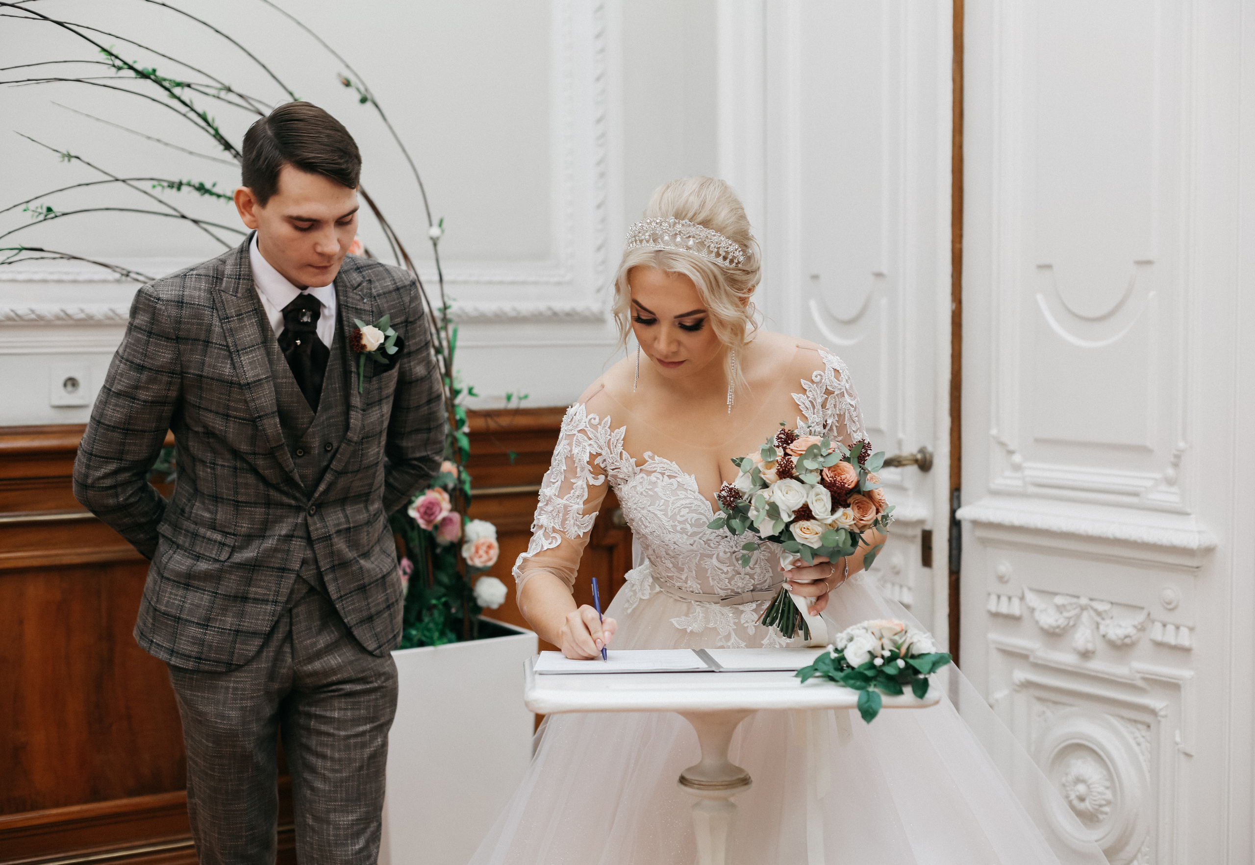 Сказка про слезы, шампанское и барбершоп. Свадебный фотограф в Санкт-Петербурге