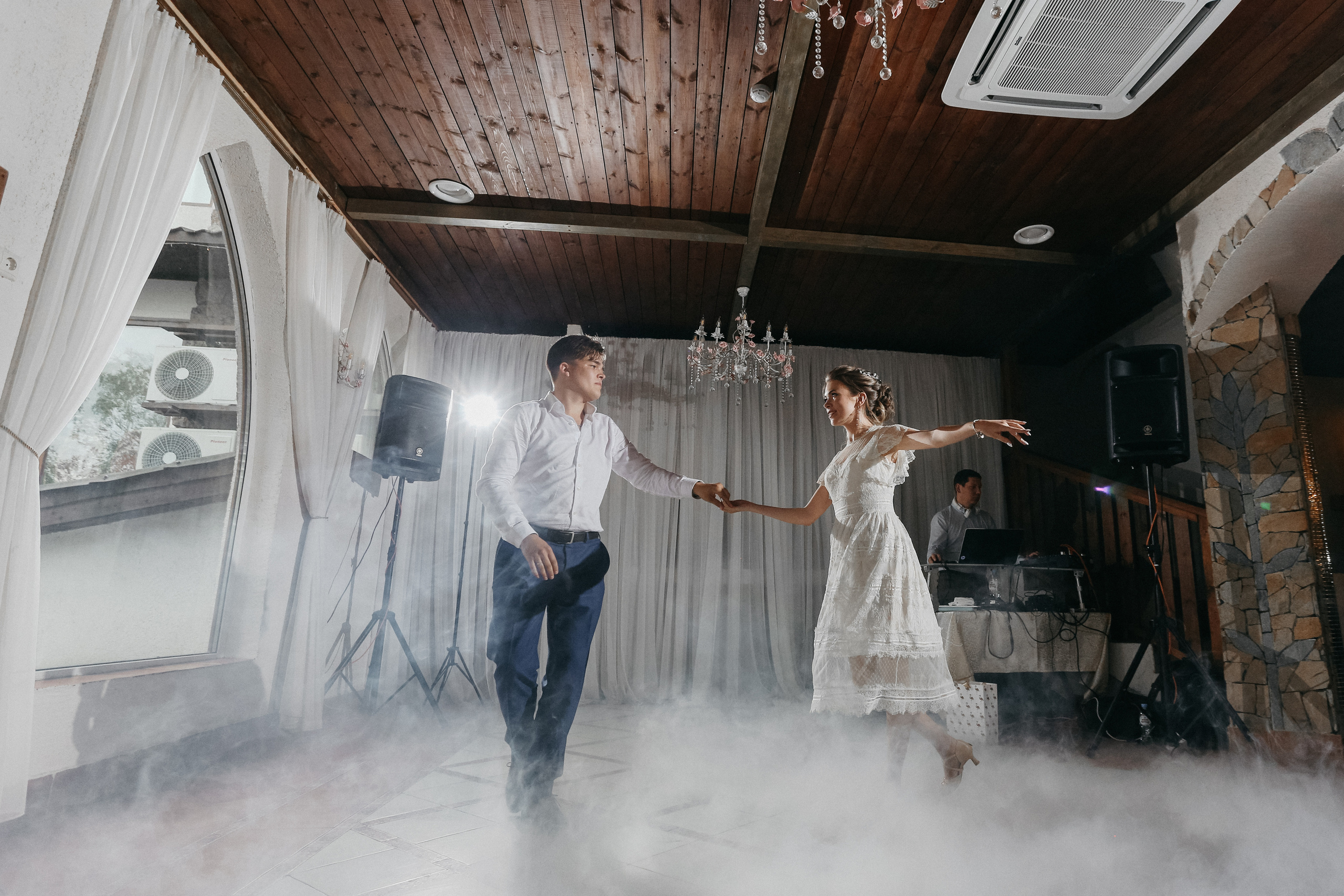 Все, что было на вечеринке, останется…. Свадебный фотограф в Санкт-Петербурге