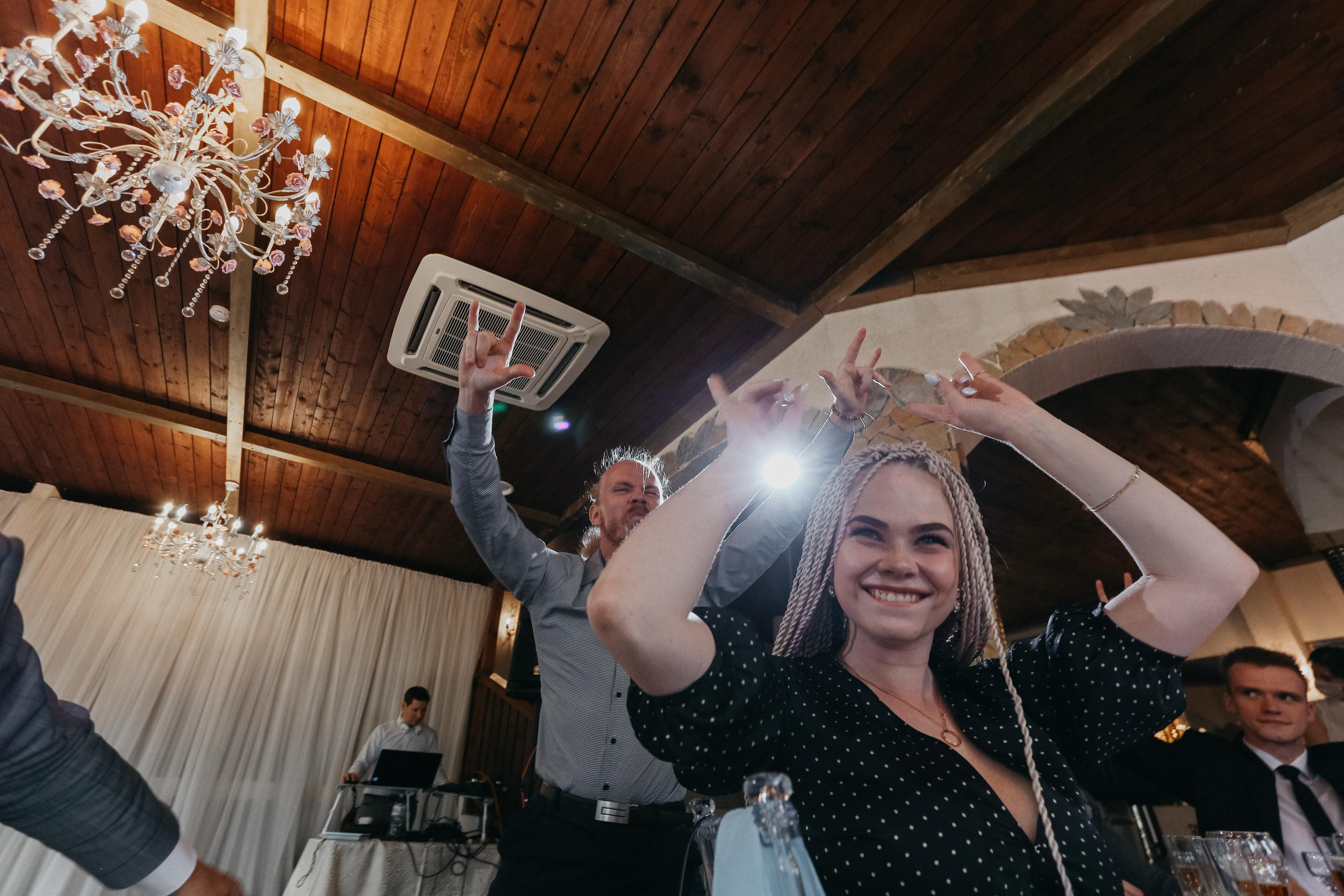 Все, что было на вечеринке, останется…. Свадебный фотограф в Санкт-Петербурге