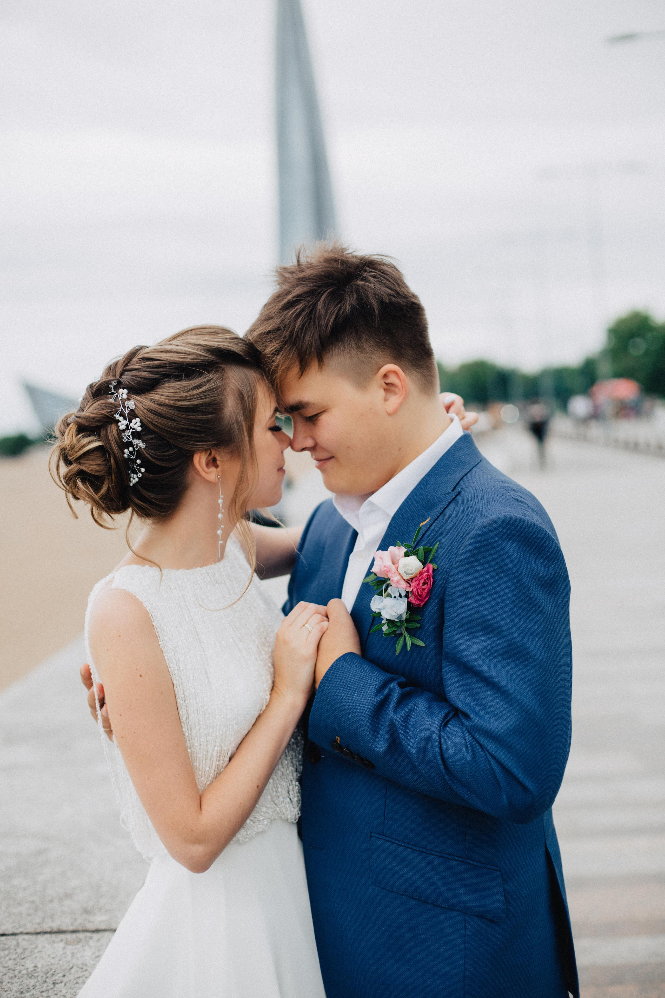 Все, что было на вечеринке, останется…. Свадебный фотограф в Санкт-Петербурге