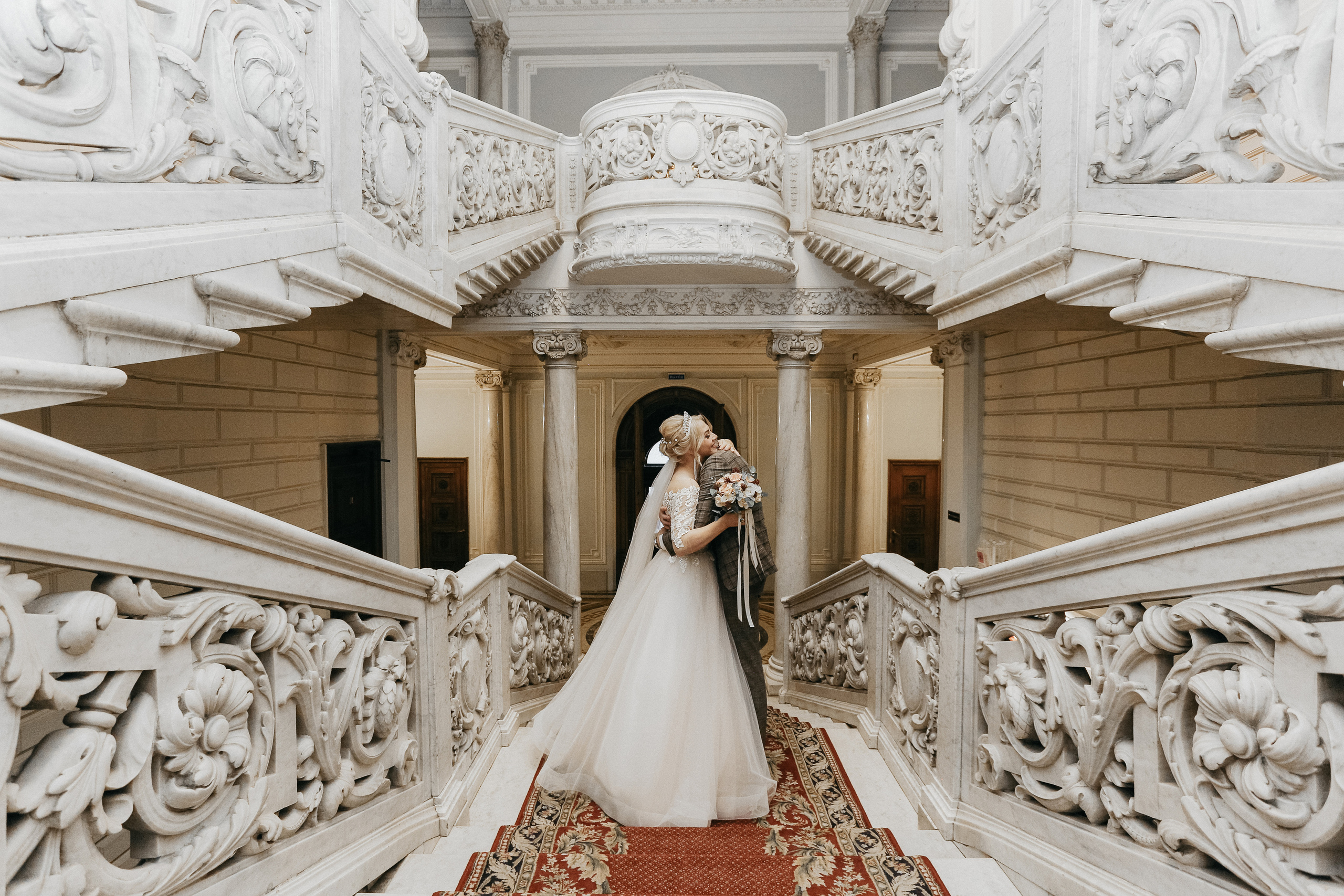 Сказка про слезы, шампанское и барбершоп. Свадебный фотограф в Санкт-Петербурге