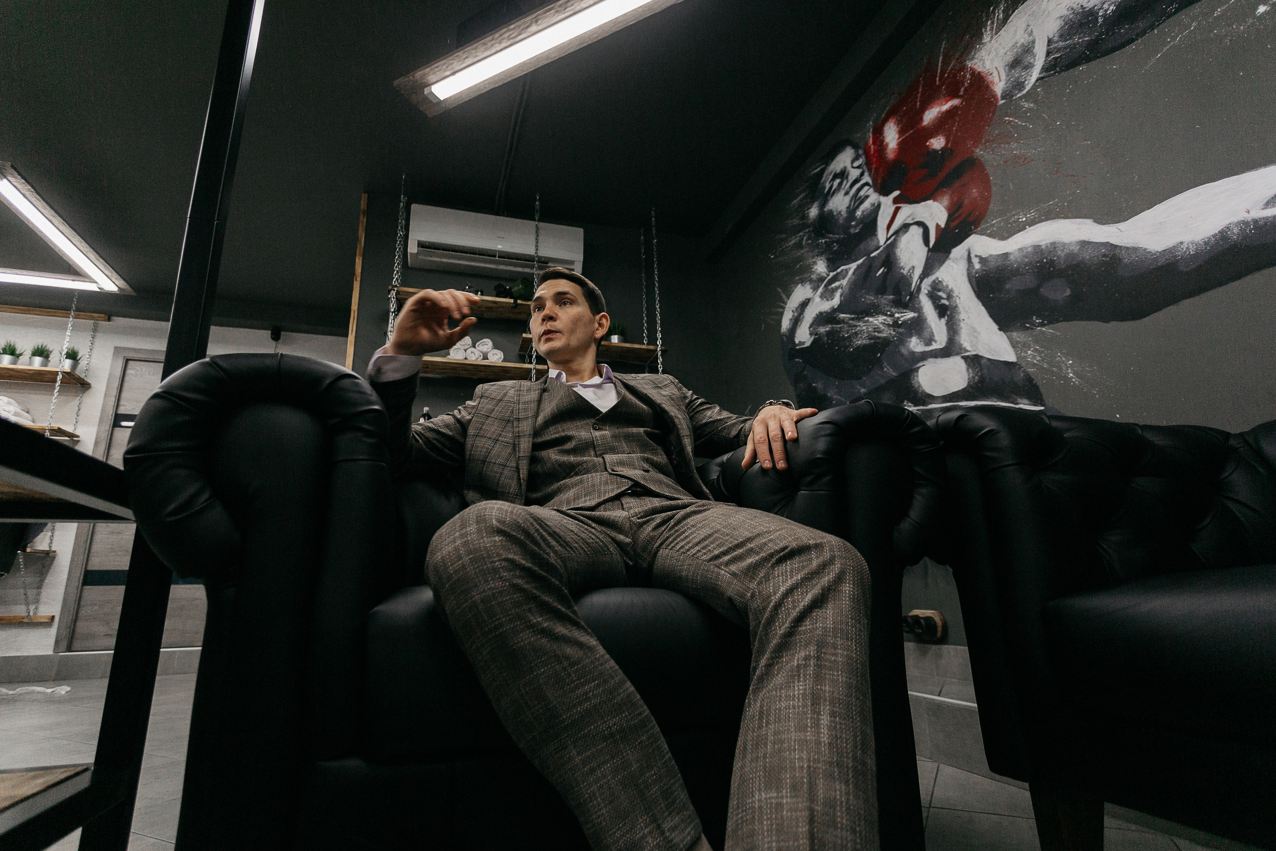 Сказка про слезы, шампанское и барбершоп. Свадебный фотограф в Санкт-Петербурге