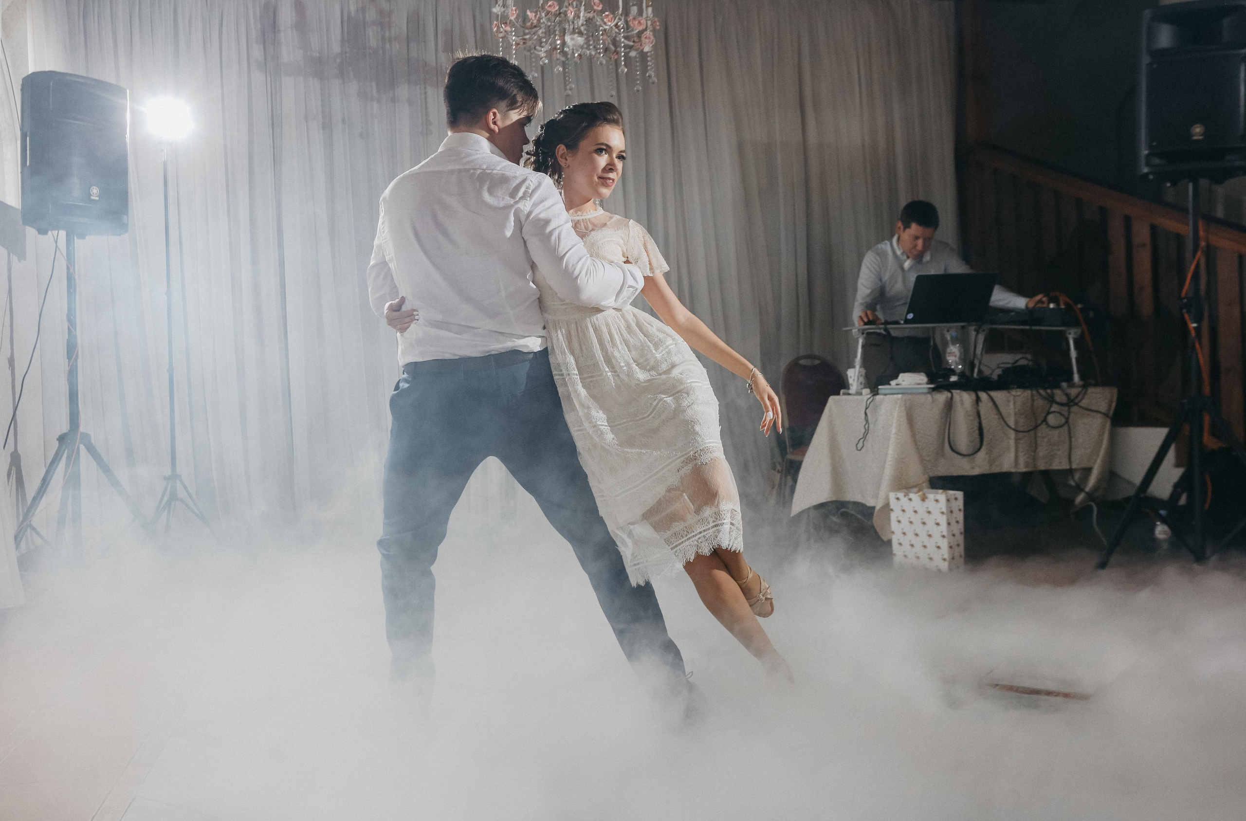 Все, что было на вечеринке, останется…. Свадебный фотограф в Санкт-Петербурге