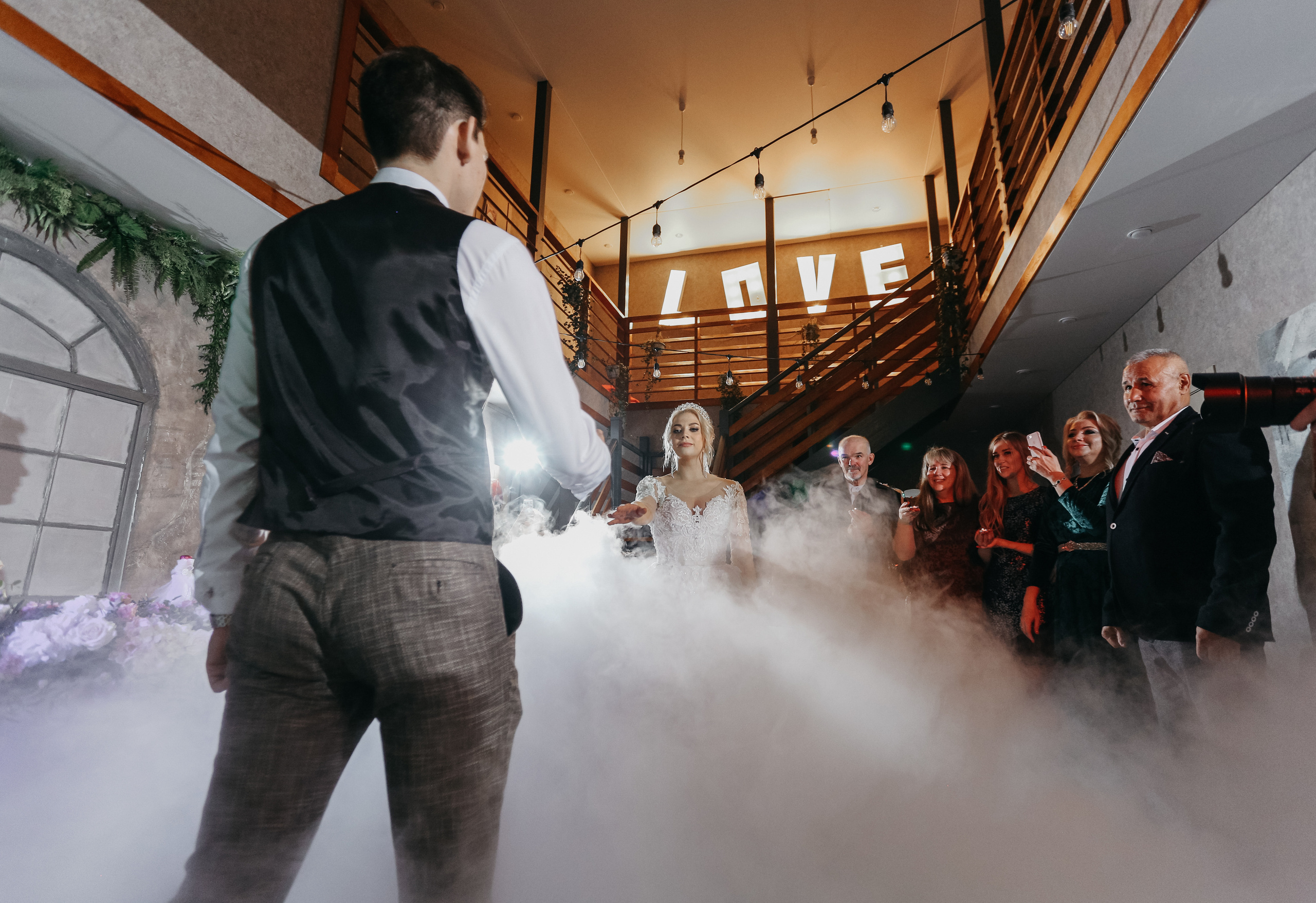 Сказка про слезы, шампанское и барбершоп. Свадебный фотограф в Санкт-Петербурге