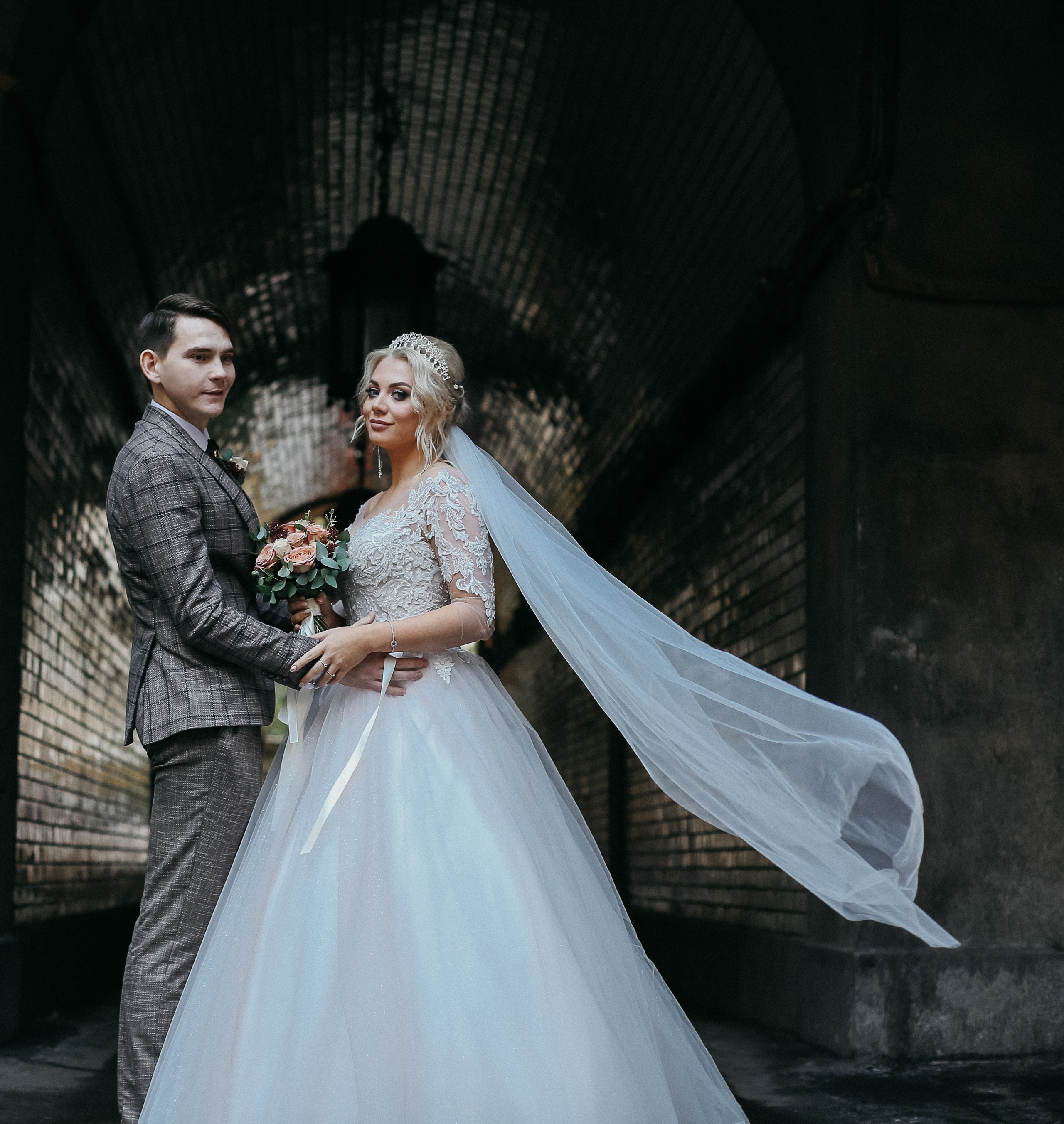 Сказка про слезы, шампанское и барбершоп. Свадебный фотограф в Санкт-Петербурге