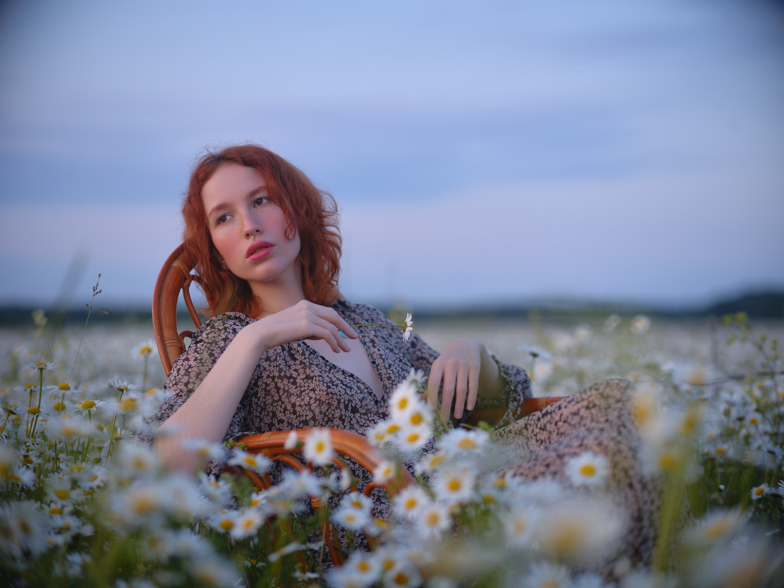 Кая. Ромашки. Фотограф Юлия Глазкова