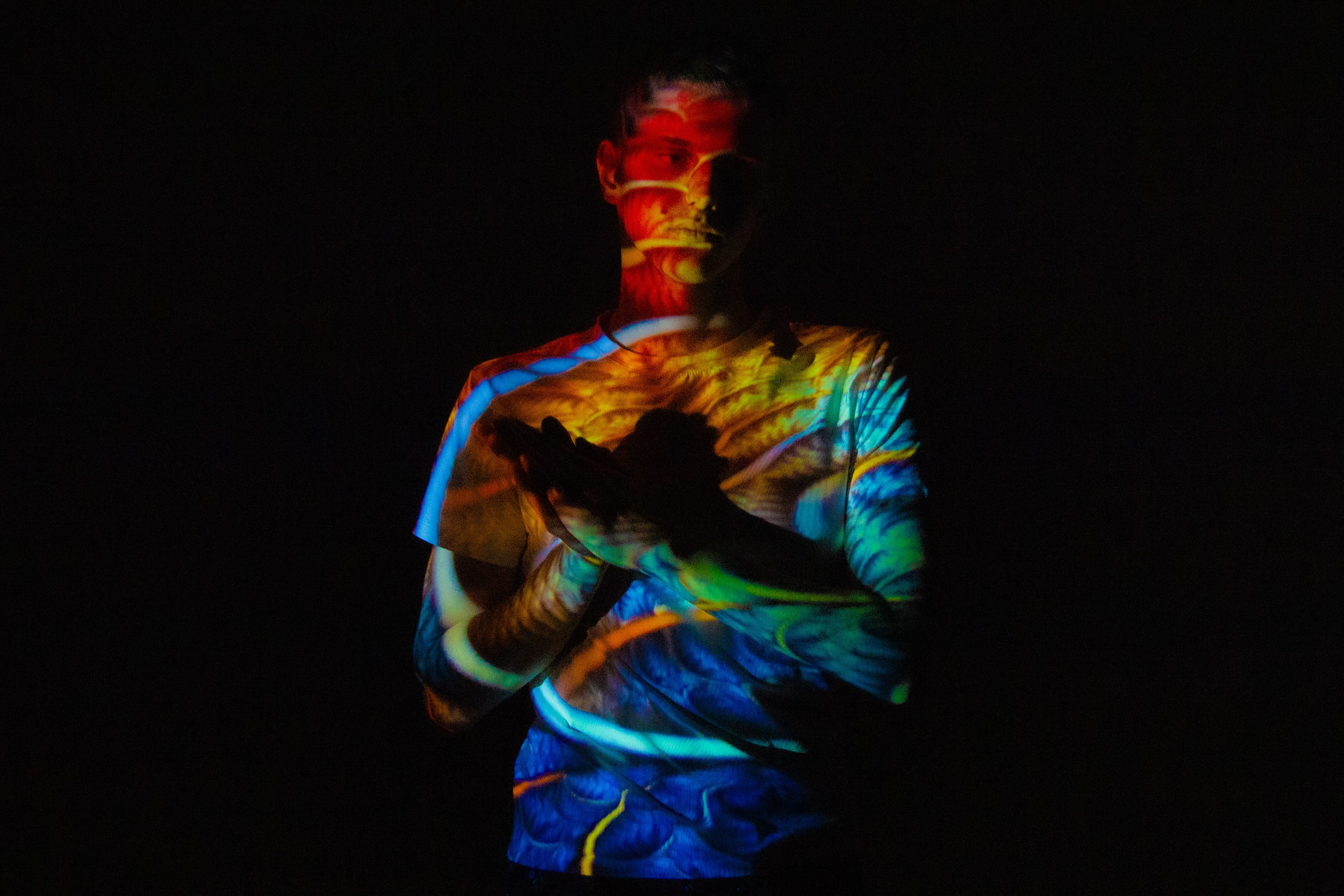 Мужской портрет с цветом. Главная