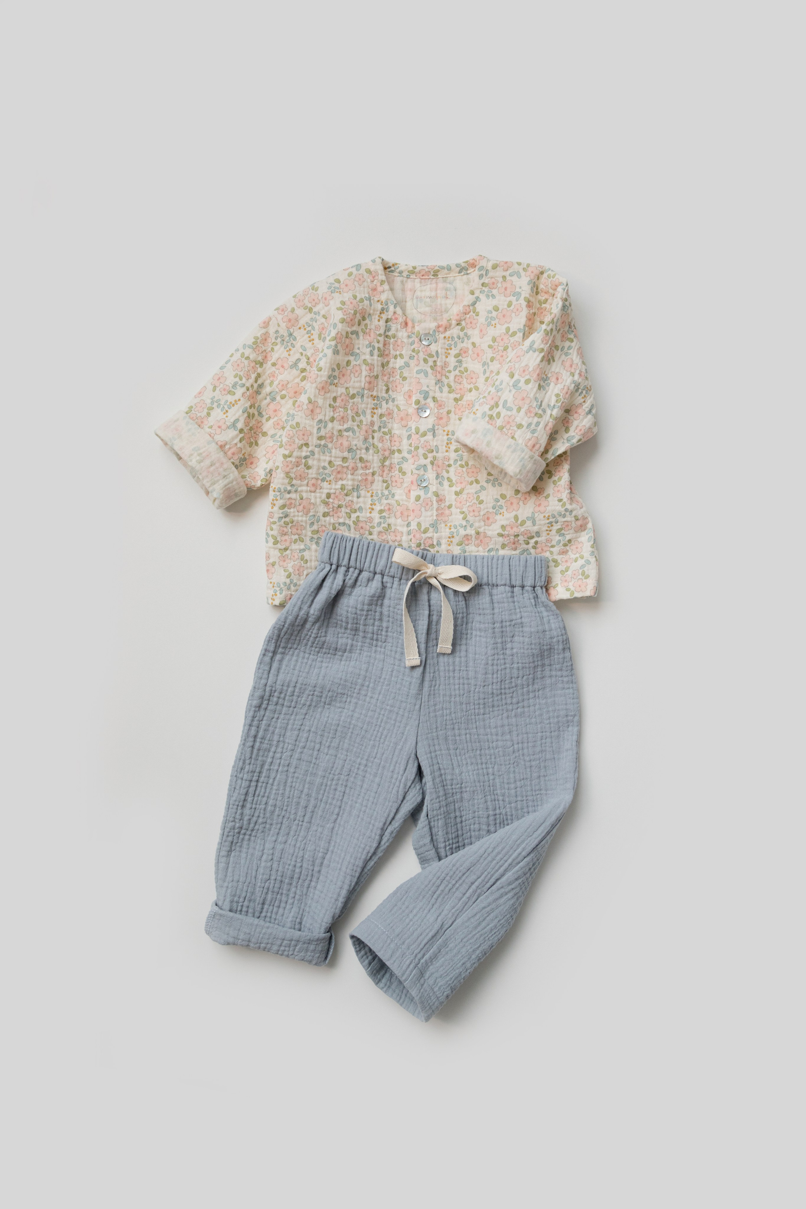 Съемка детской одежды бренда mamalanka для Ozon и соц сетей. Детский и контент фотограф Надя Волкова Санкт-Петербург