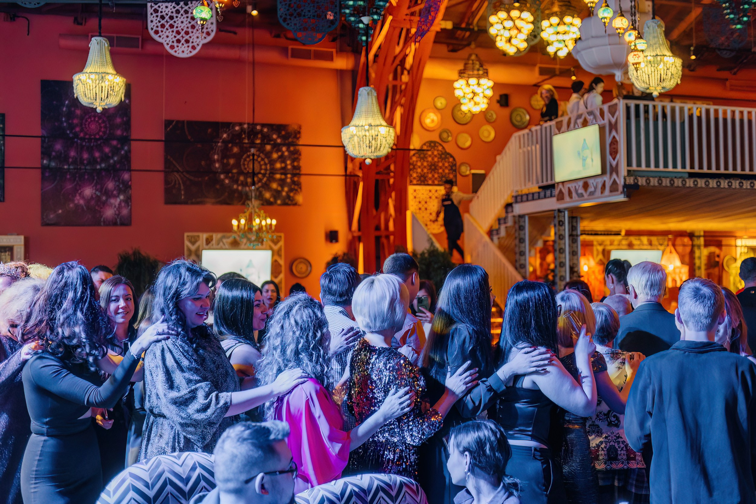 Новогодняя ночь 2024 в ресторане Чайхона ВО. Коммерческий фотограф в Санкт-Петербурге Анна Кобзарь