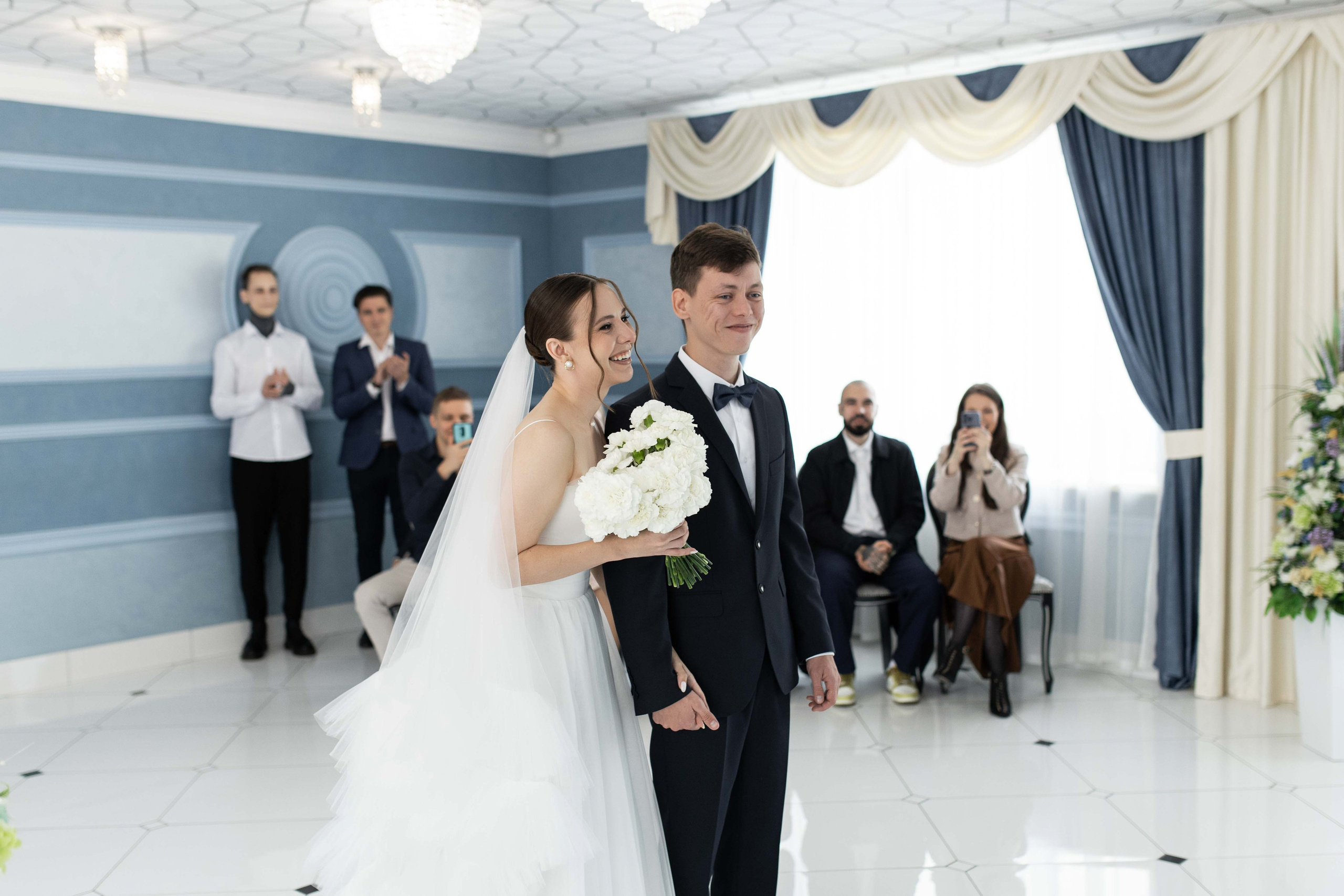 Саша и Алёна | Регистрация в ЗАГСе | Свадьба 21.09.2024. Свадебный фотограф Новосибирск | Готовность фото от 14 дней