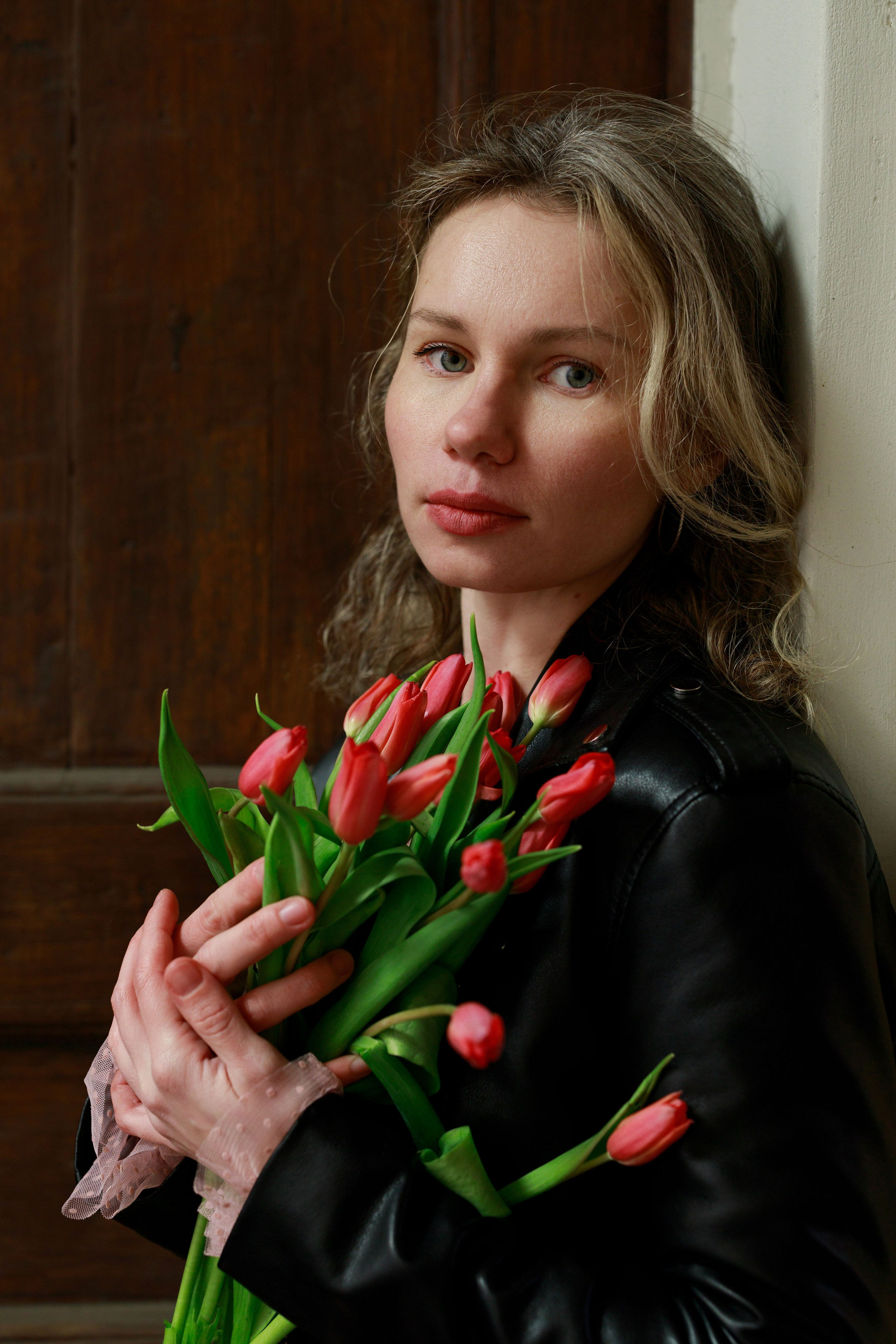 Фотопрогулка в городе с тюльпанами. Фотограф Санкт-Петербург Конюхова Мария