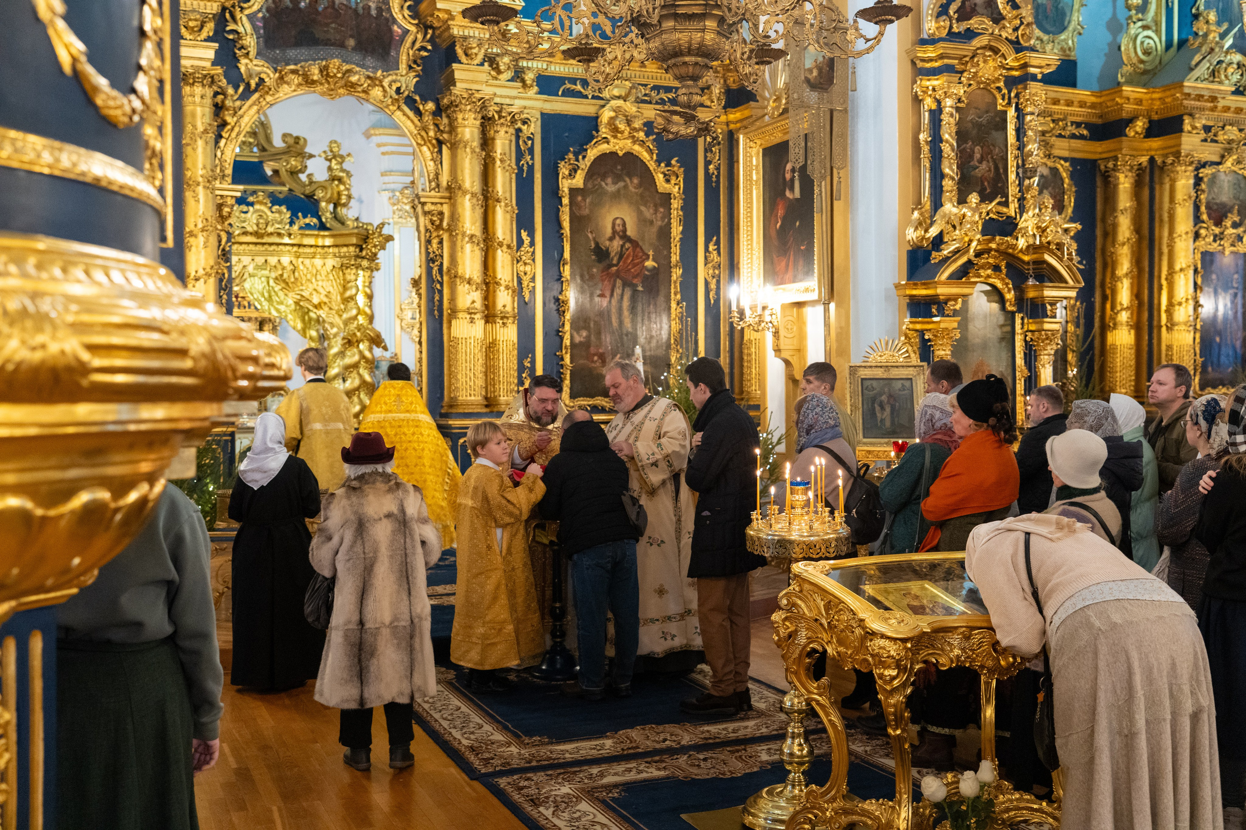 Неделя 30-я по Пятидесятнице, пред Рождеством Христовым, святых отец. Предпразднство Рождества Христова. Вмц. Анастасии Узорешительницы. НИКОЛО-БОГОЯВЛЕНСКИЙ МОРСКОЙ СОБОР