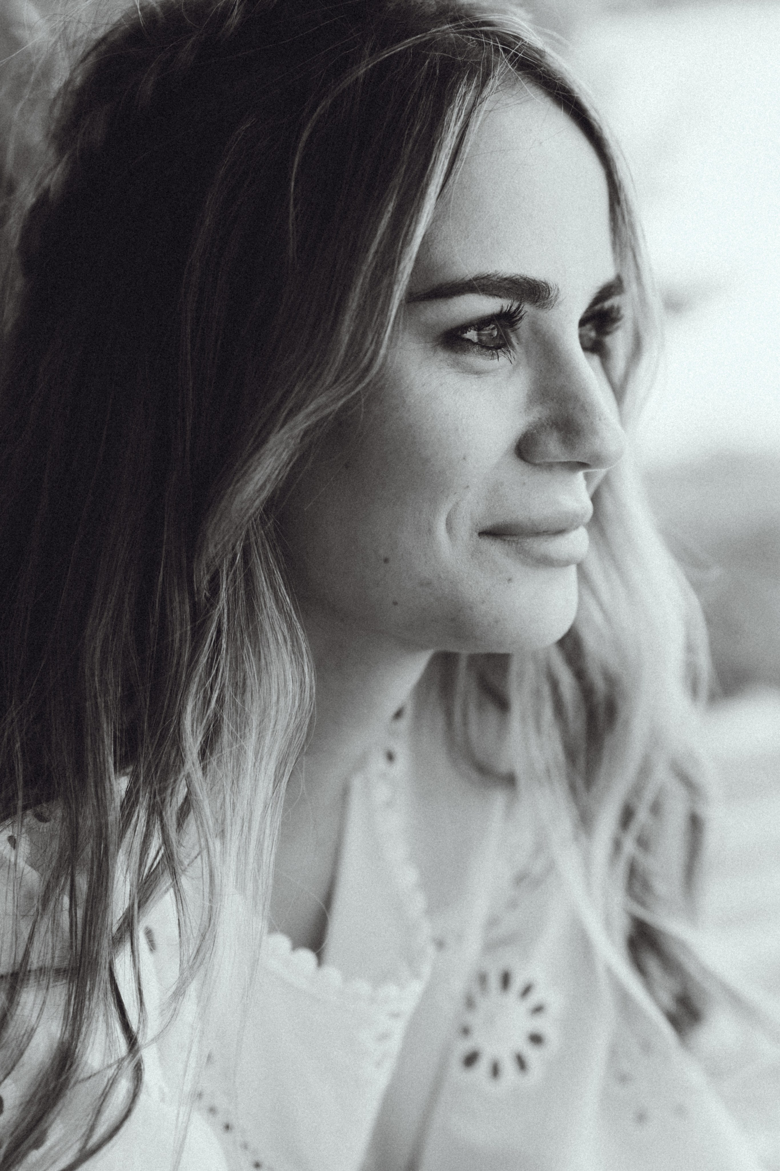 Нежная Динара в сирени. Семейный и портретный фотограф в Санкт-Петербурге Татьяна Гримоть