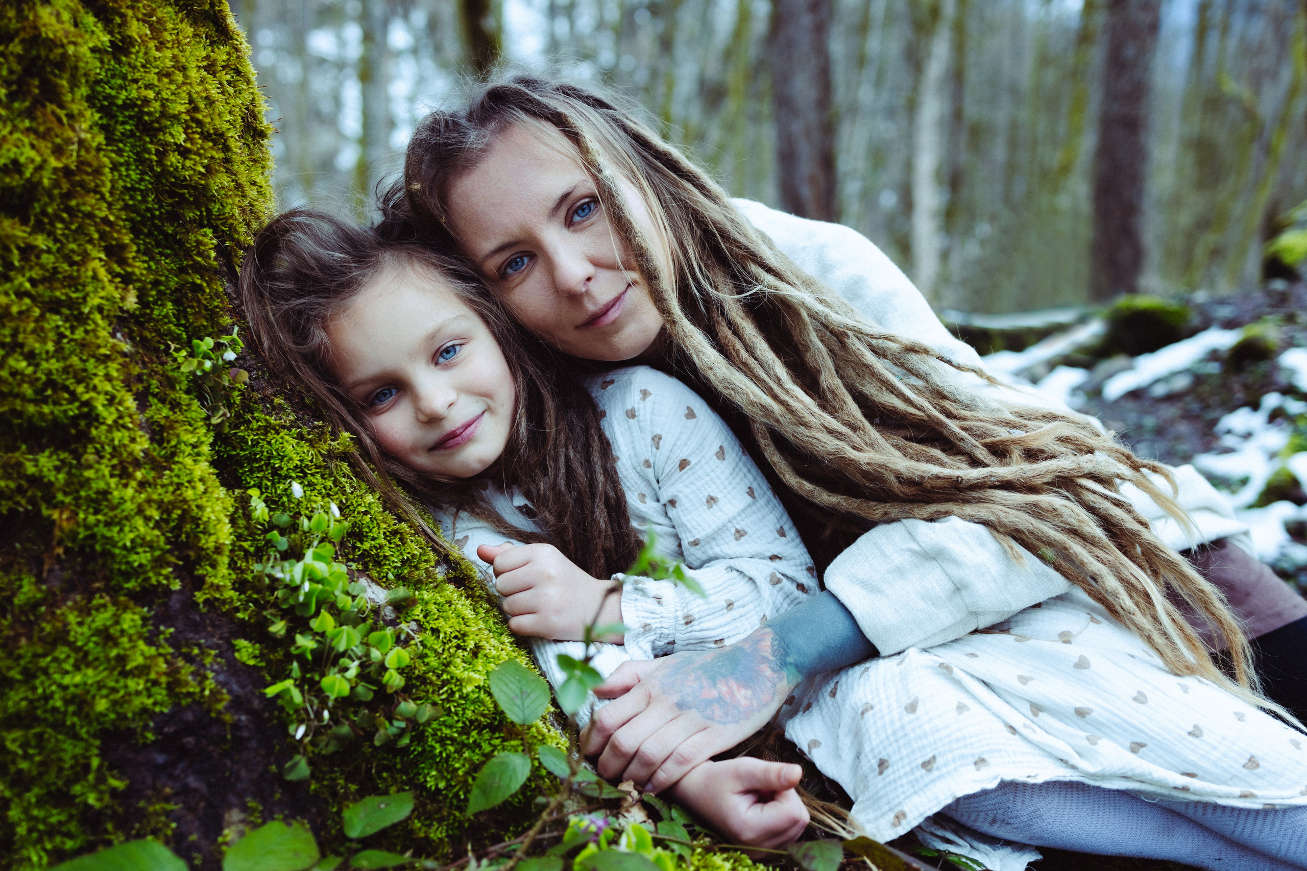 Семейная фотосессия мамы и дочери