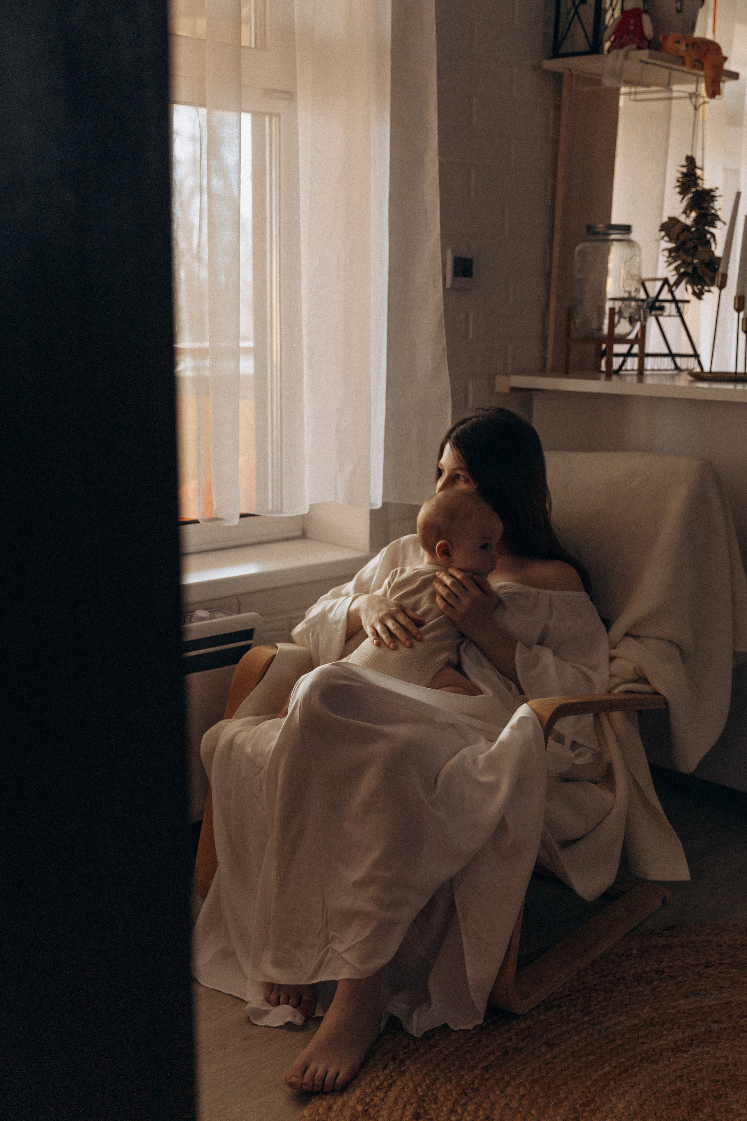 Мама и малыш, домашняя история. Фотограф Ульяна Дивина в Нижнем Новгороде и Нижегородской области