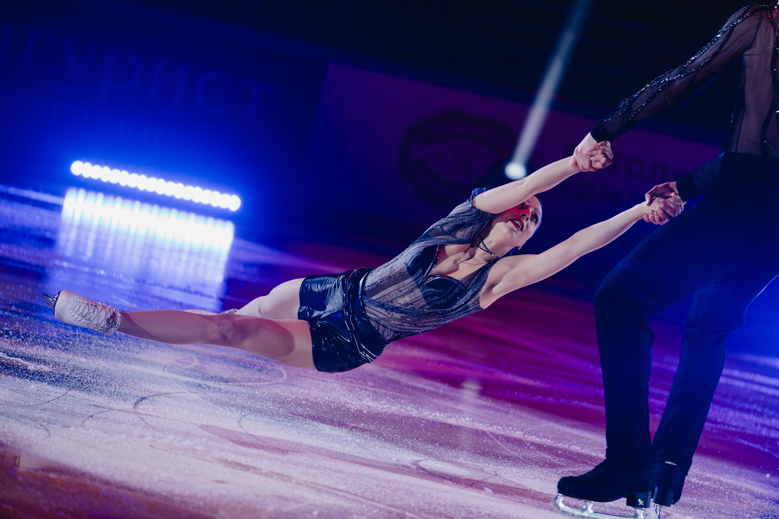 Шоу Этери Тутберидзе в Новосибирске. Воробьева Ксения — Спортивный и танцевальный фотограф Новосибирск