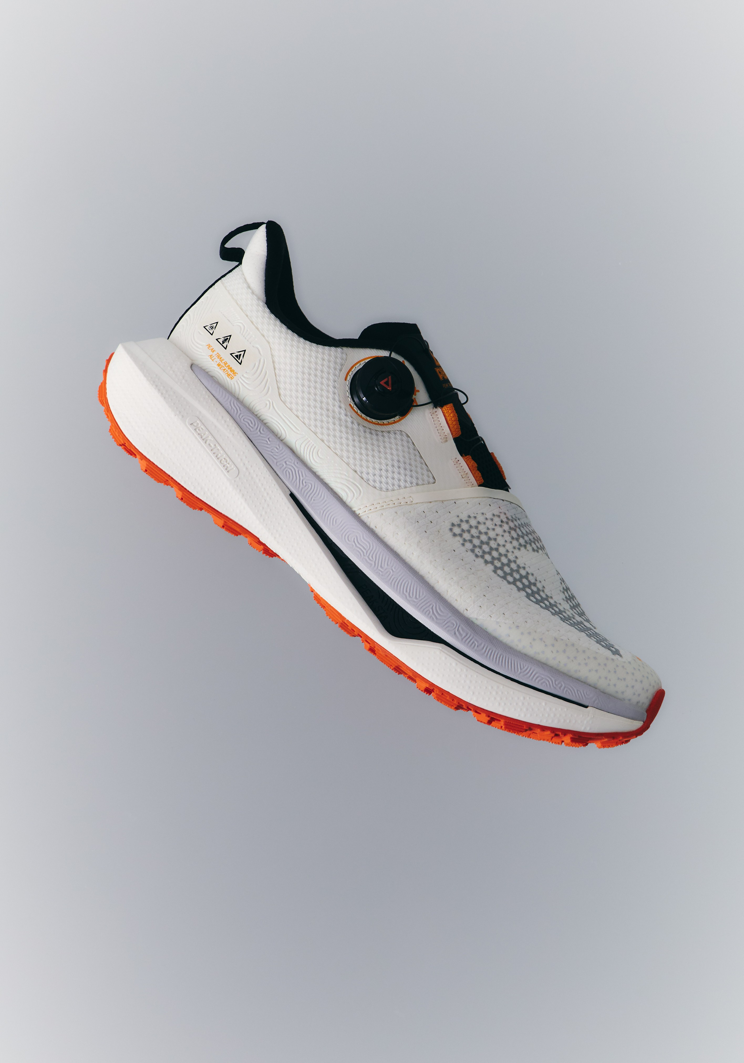Runnin Shoes. Commercial fashion and reportage photographer in Moscow|Dubai Egor Melikhov
