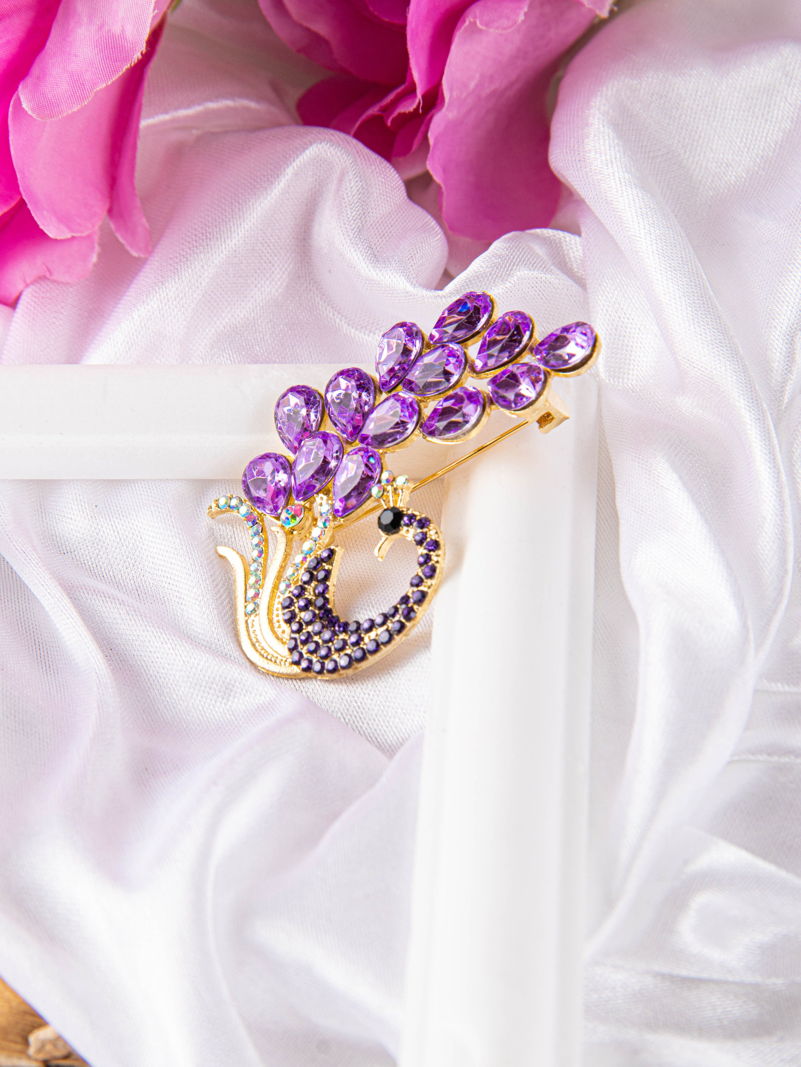 Брошь. «Матрица»