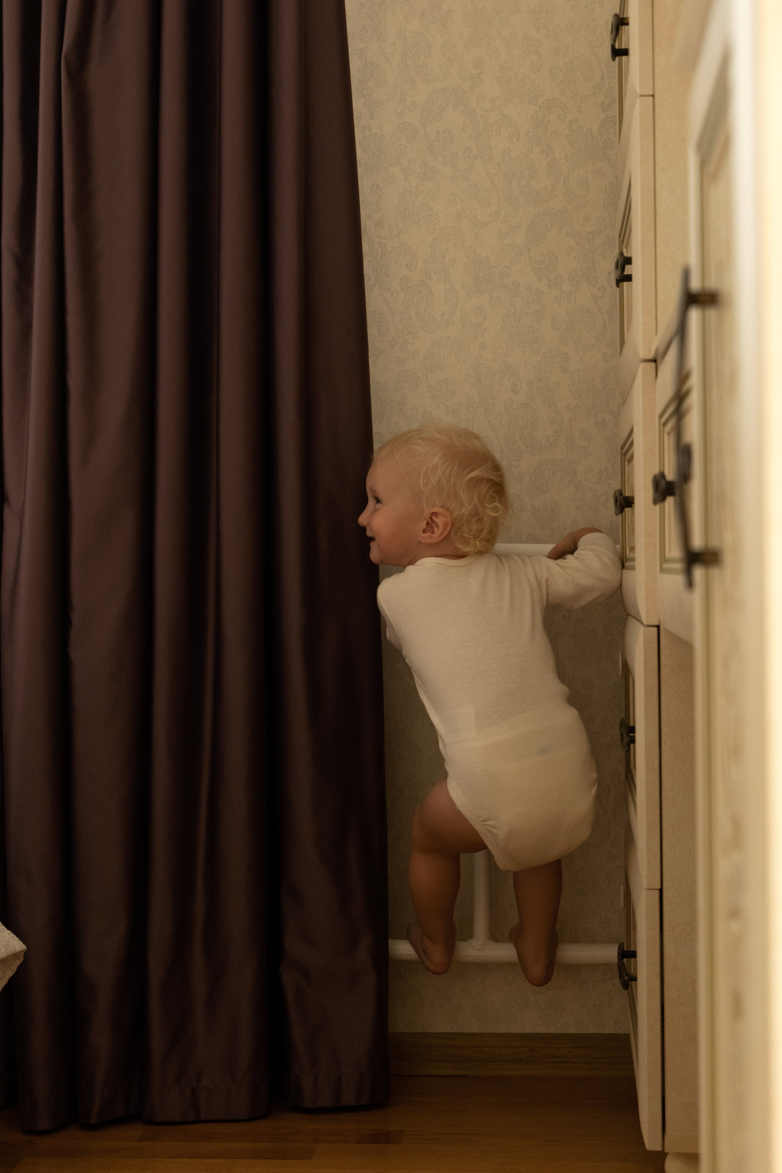 Семейная фотосессия дома. Фотограф видеограф Ольга Василевская